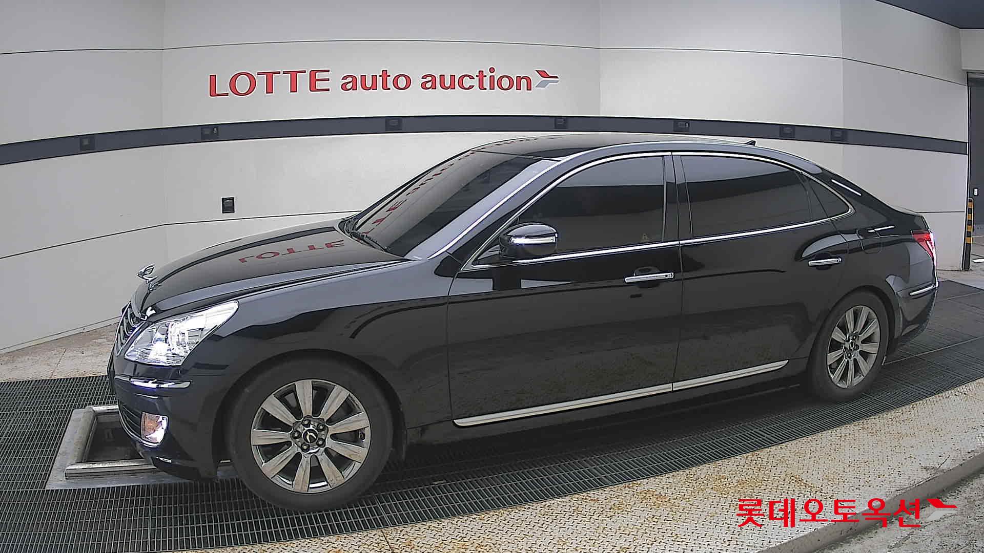 2012 - hyundai equus