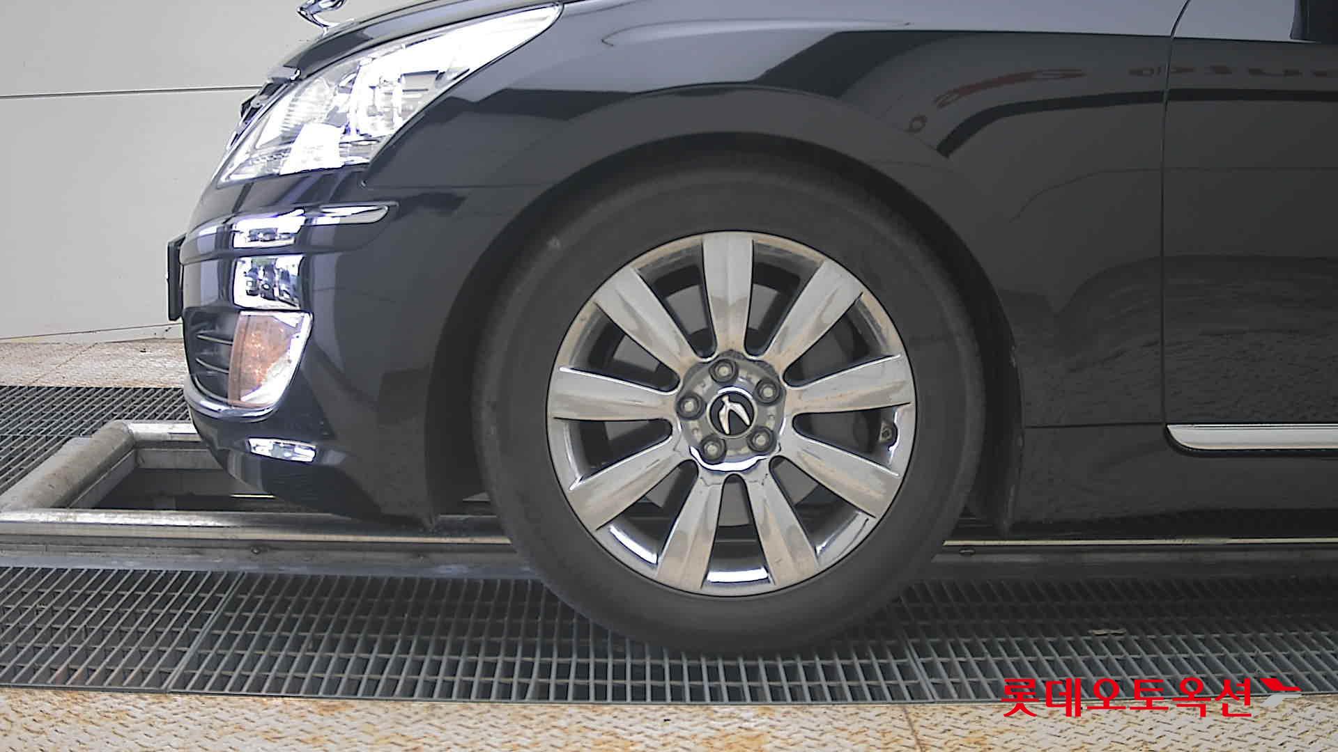 2012 - hyundai equus