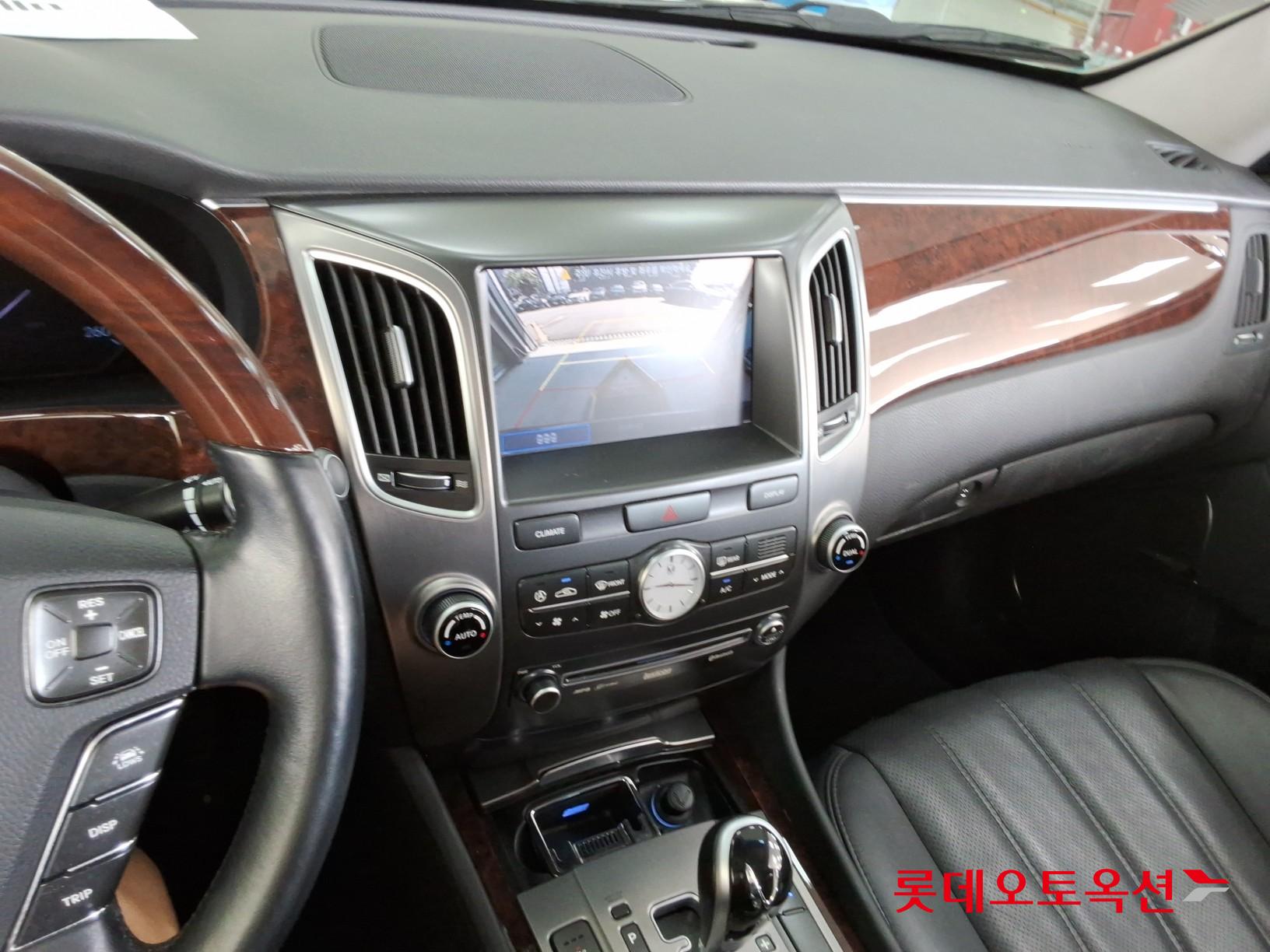 2012 - hyundai equus