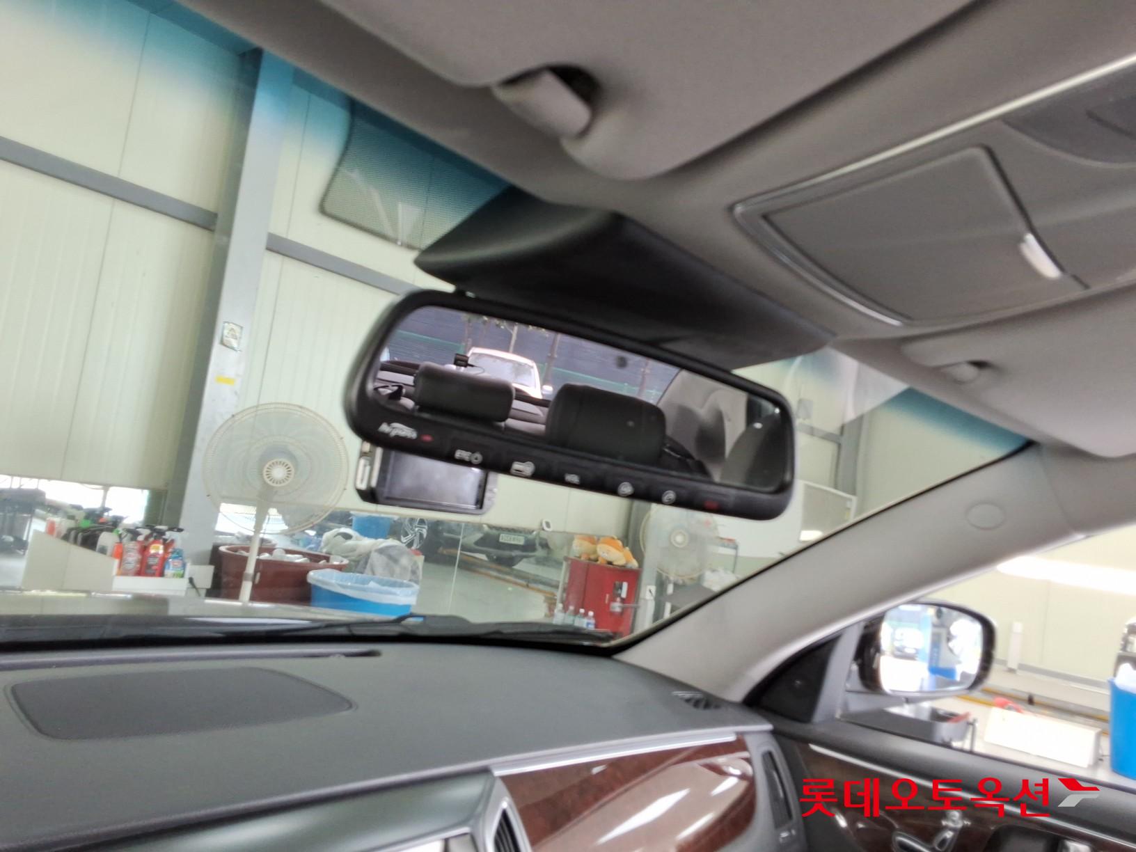 2012 - hyundai equus