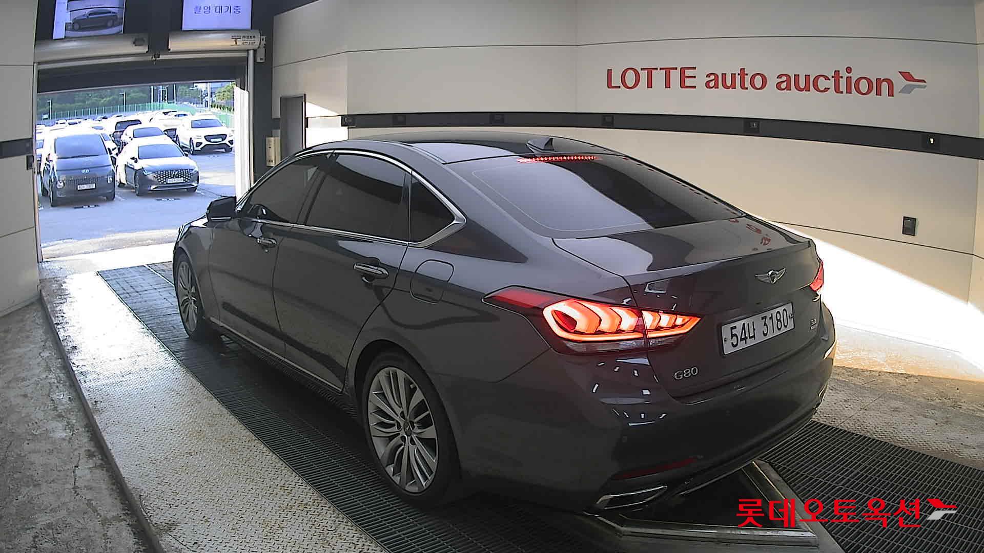 2018 - genesis g80