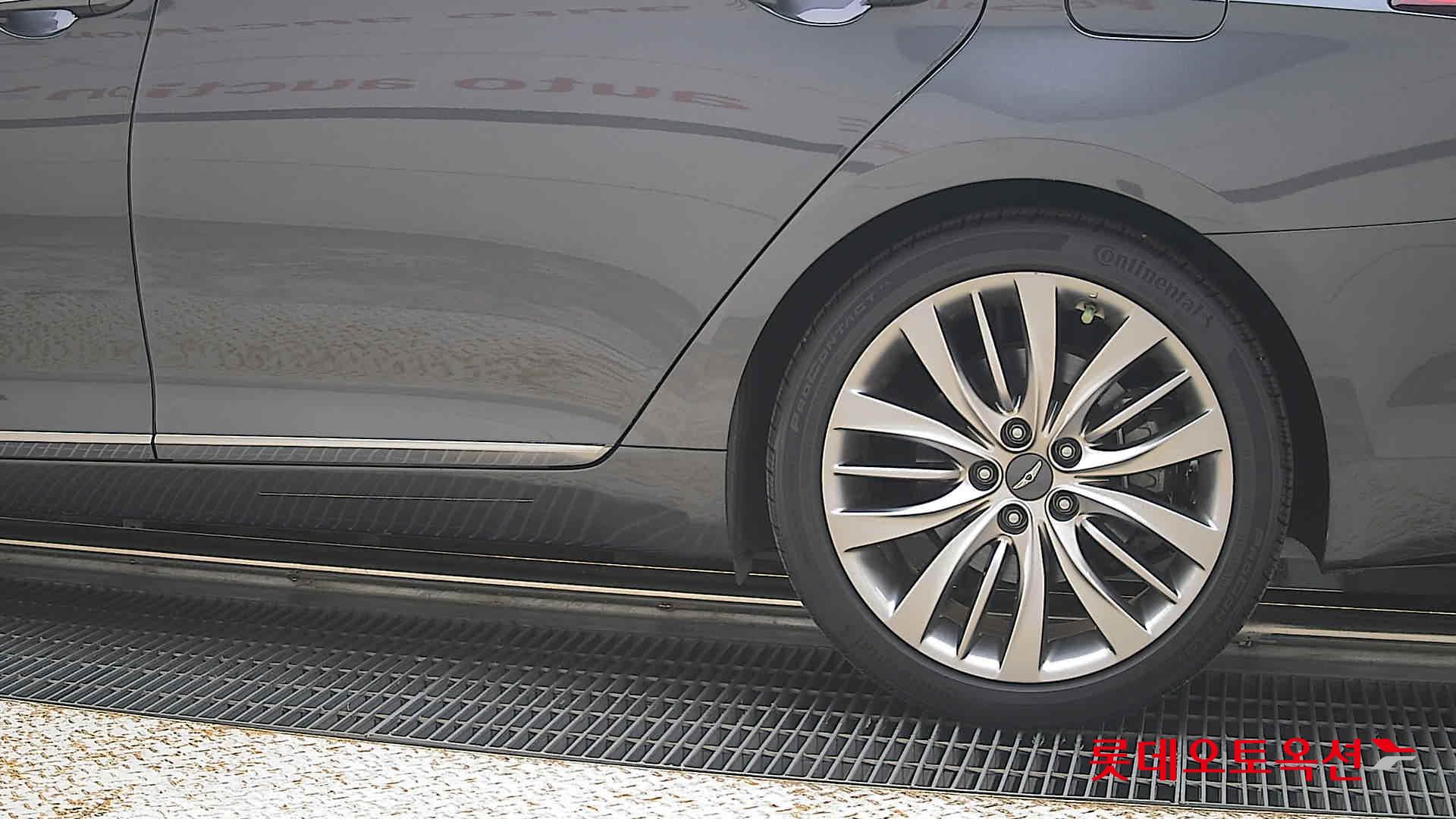 2018 - genesis g80