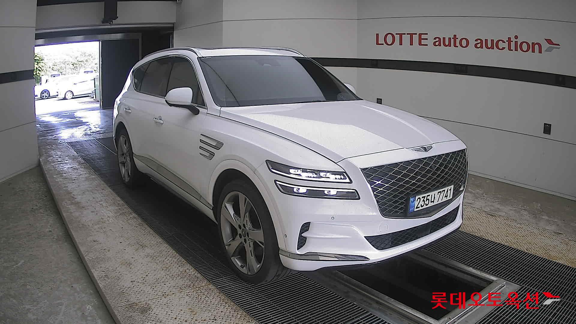 2021 - genesis gv80