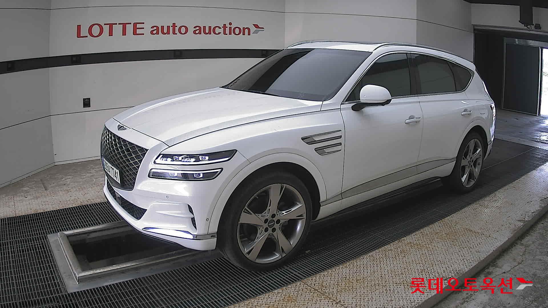 2021 - genesis gv80