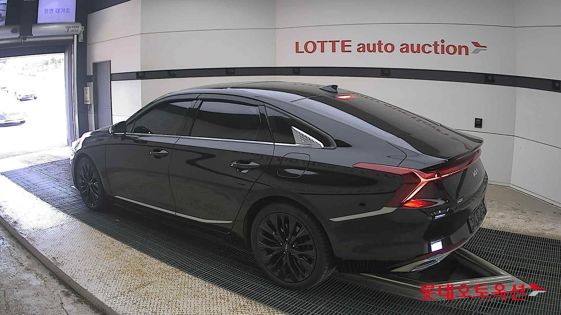 2022 - kia k8