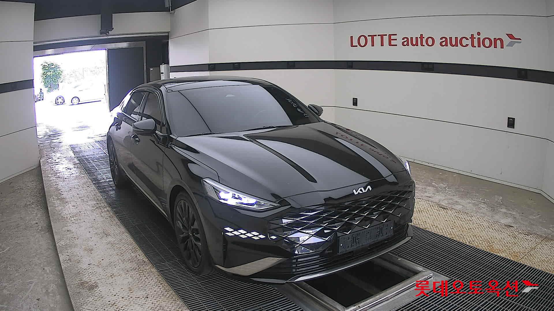2022 - kia k8