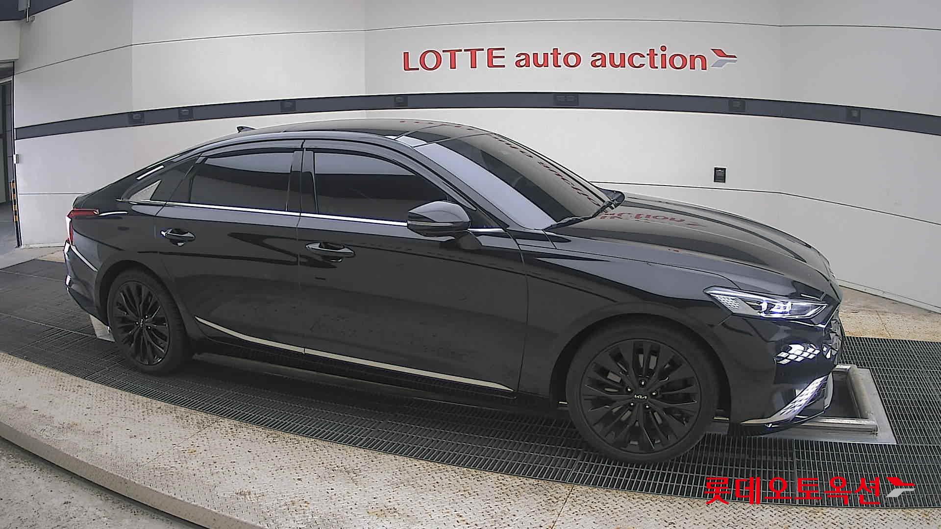 2022 - kia k8
