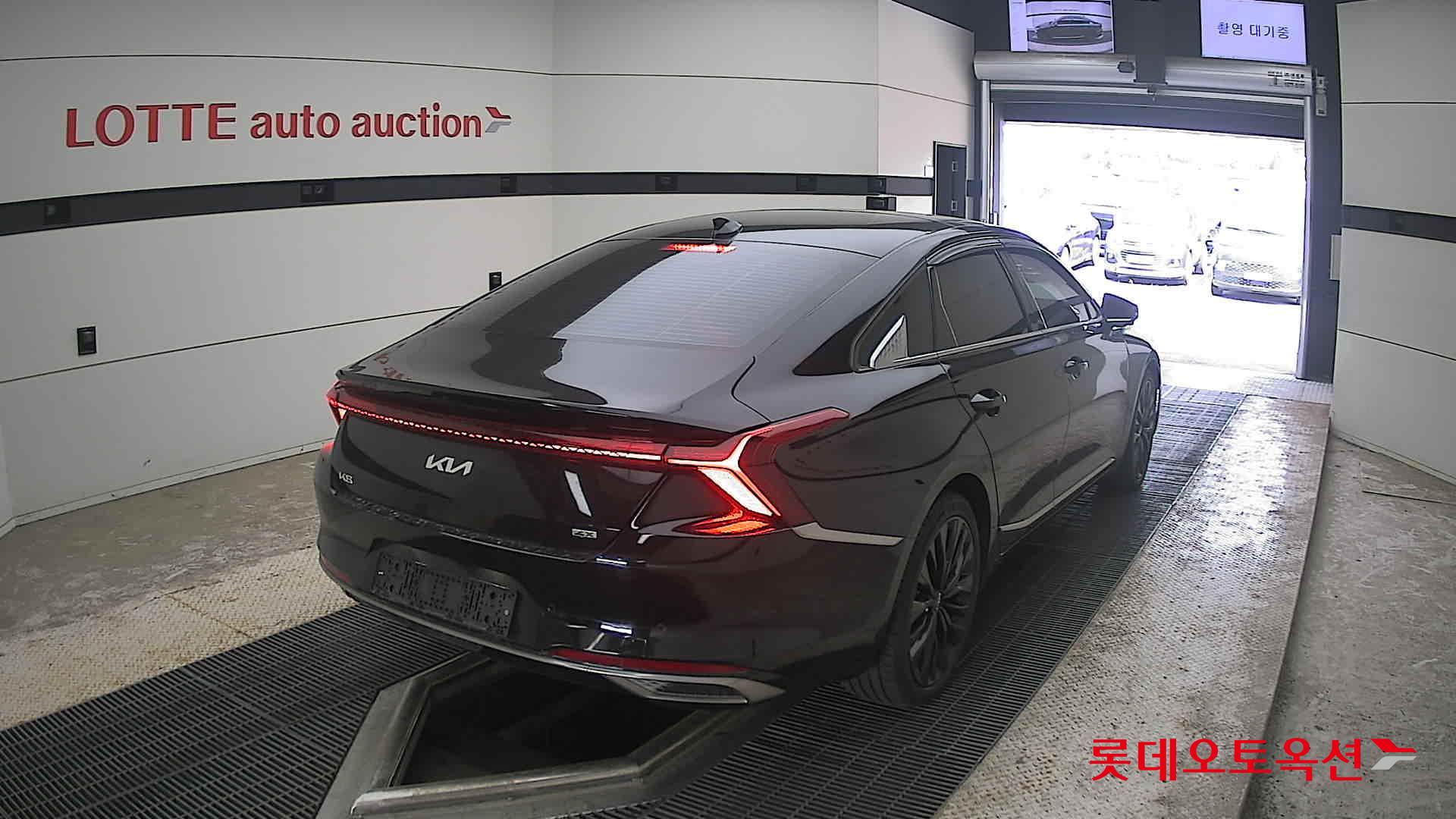2022 - kia k8