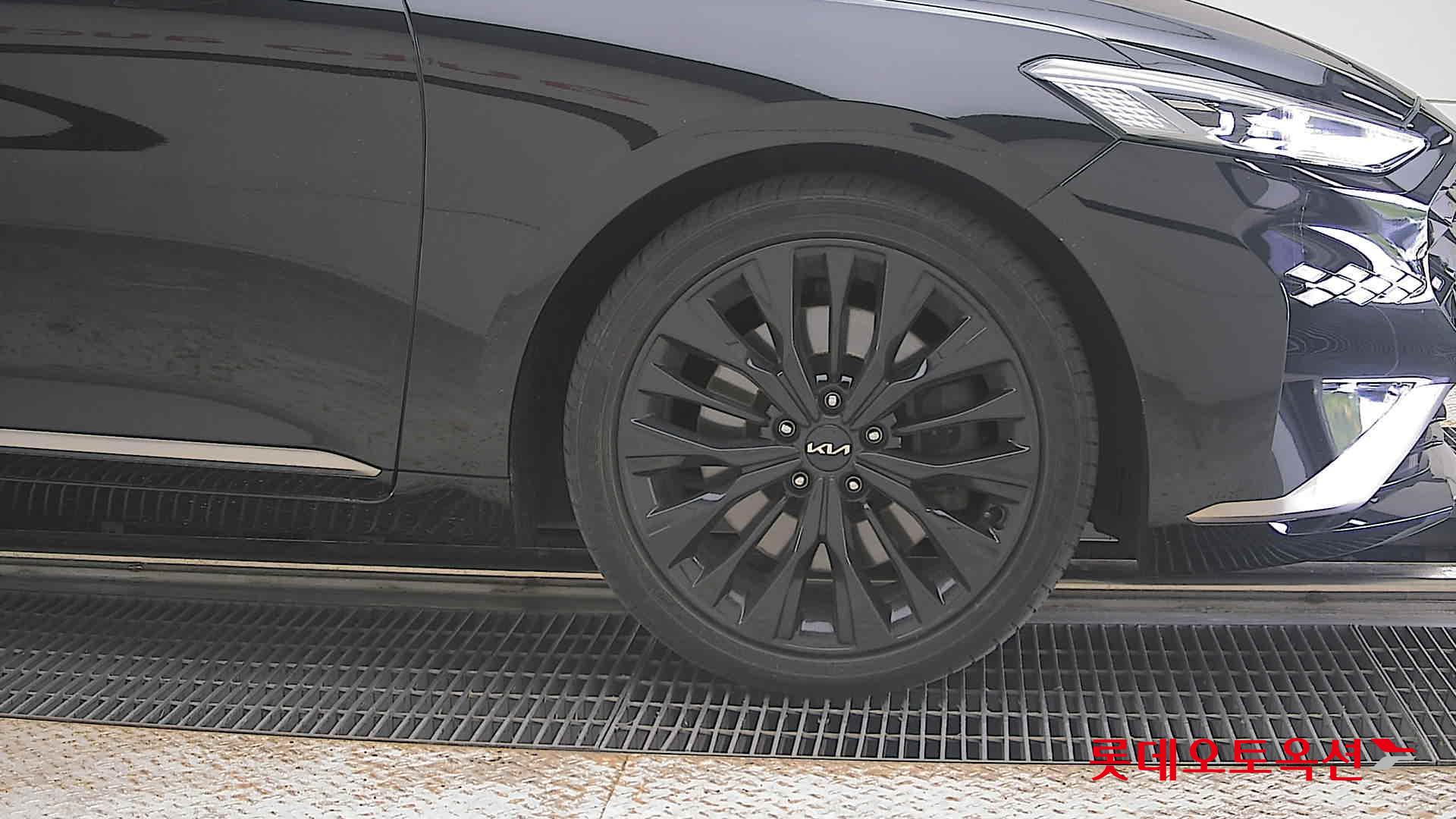 2022 - kia k8