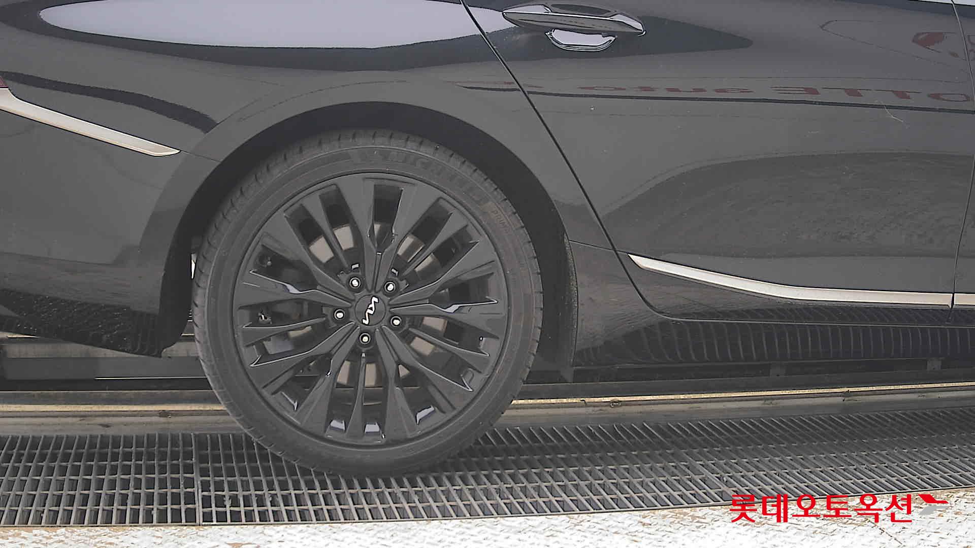 2022 - kia k8