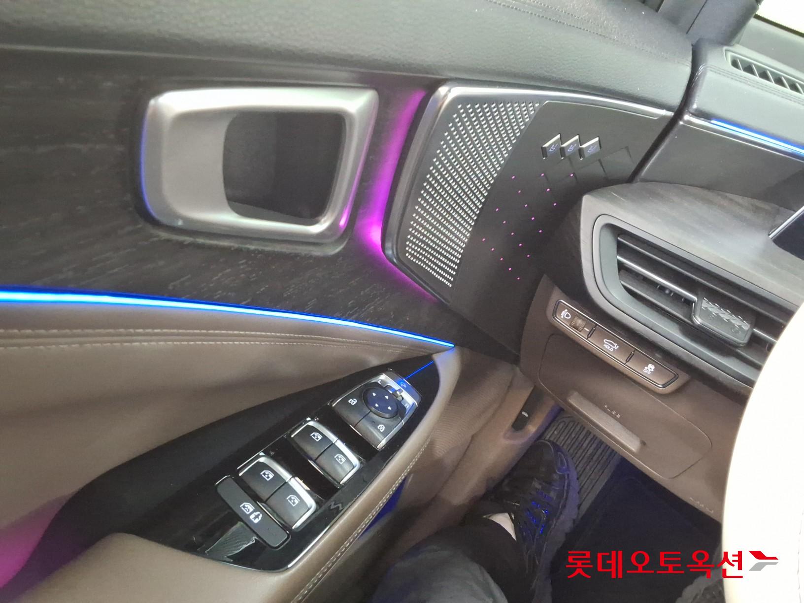 2022 - kia k8