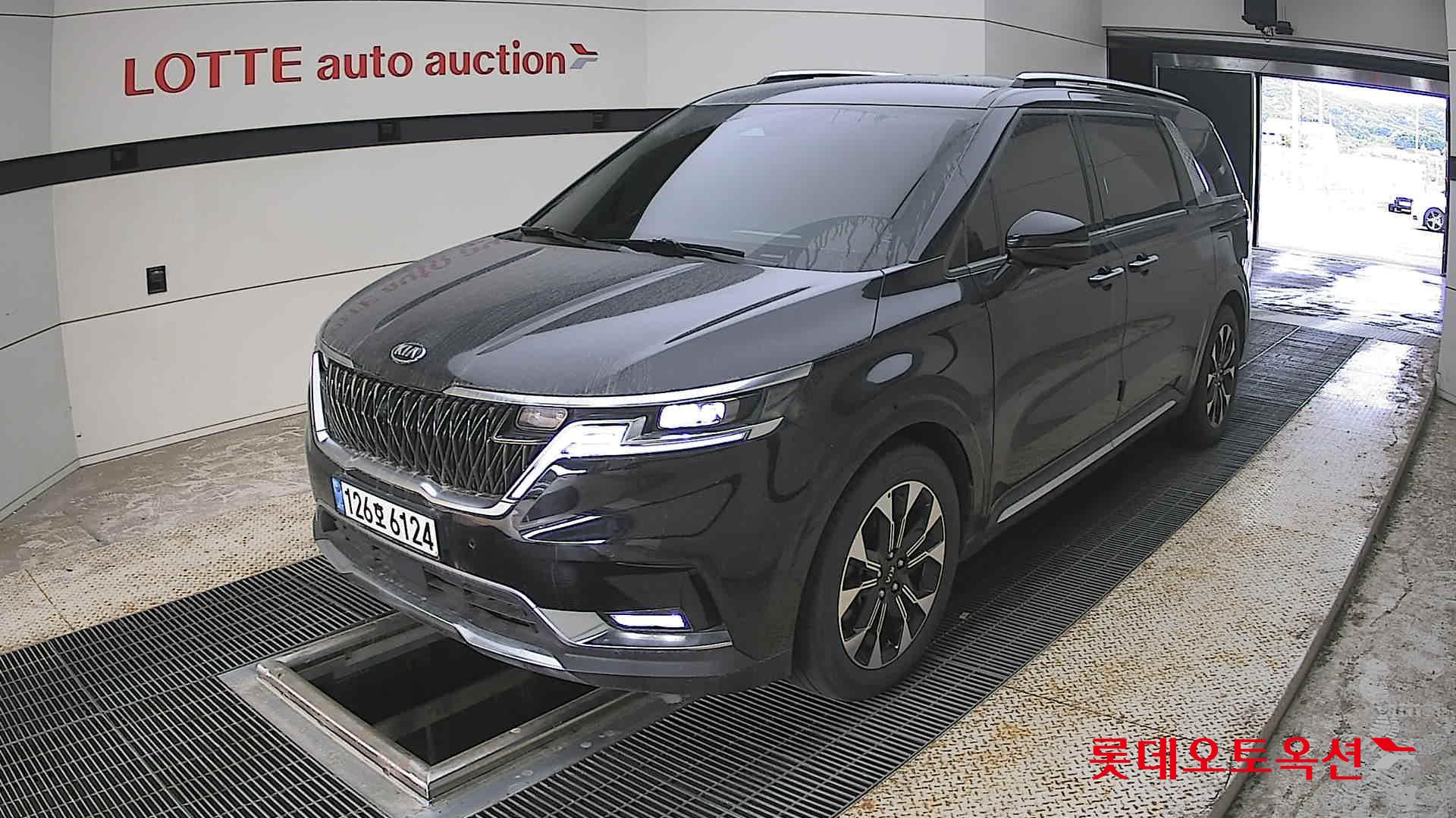 2021 - kia carnival