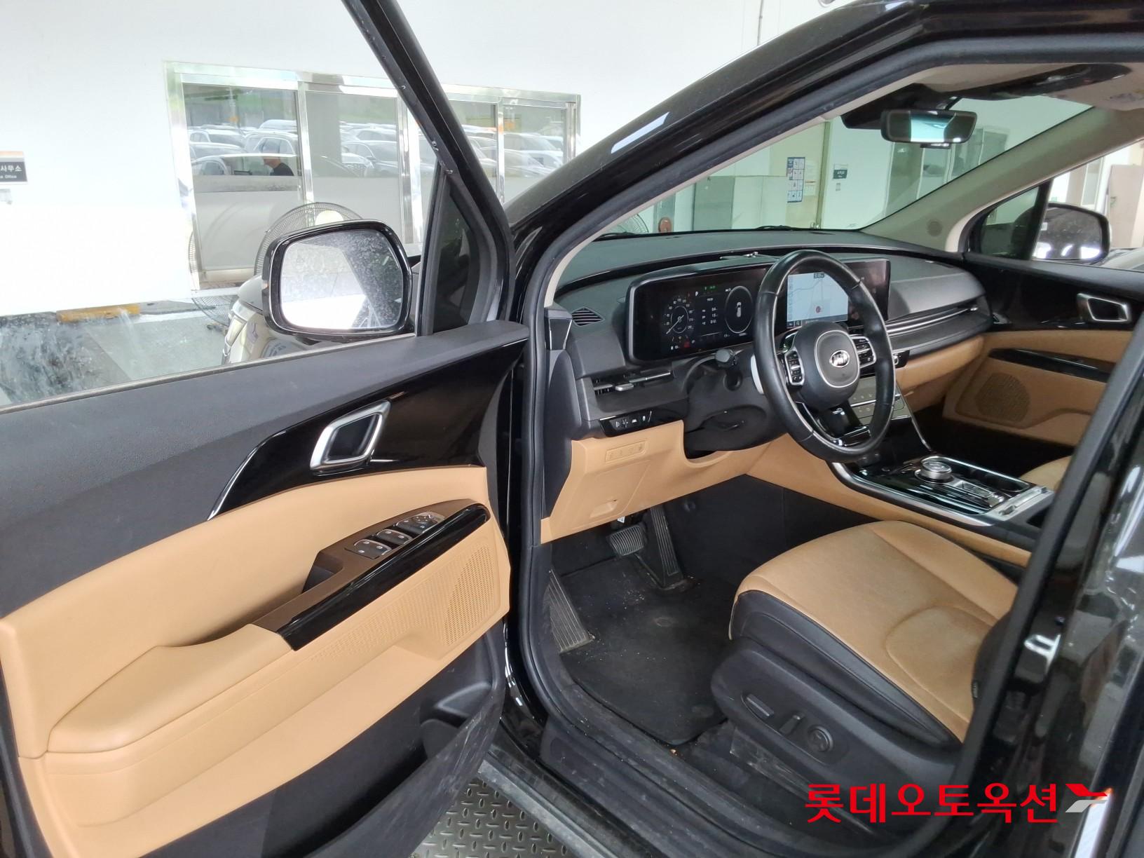 2021 - kia carnival