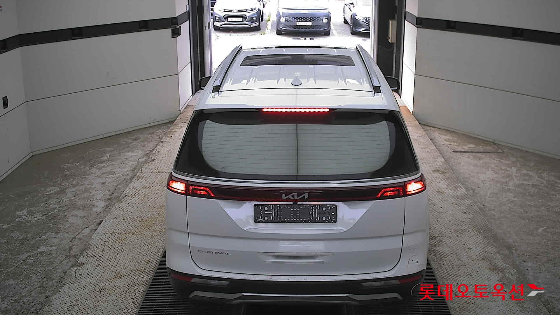 2022 - kia carnival