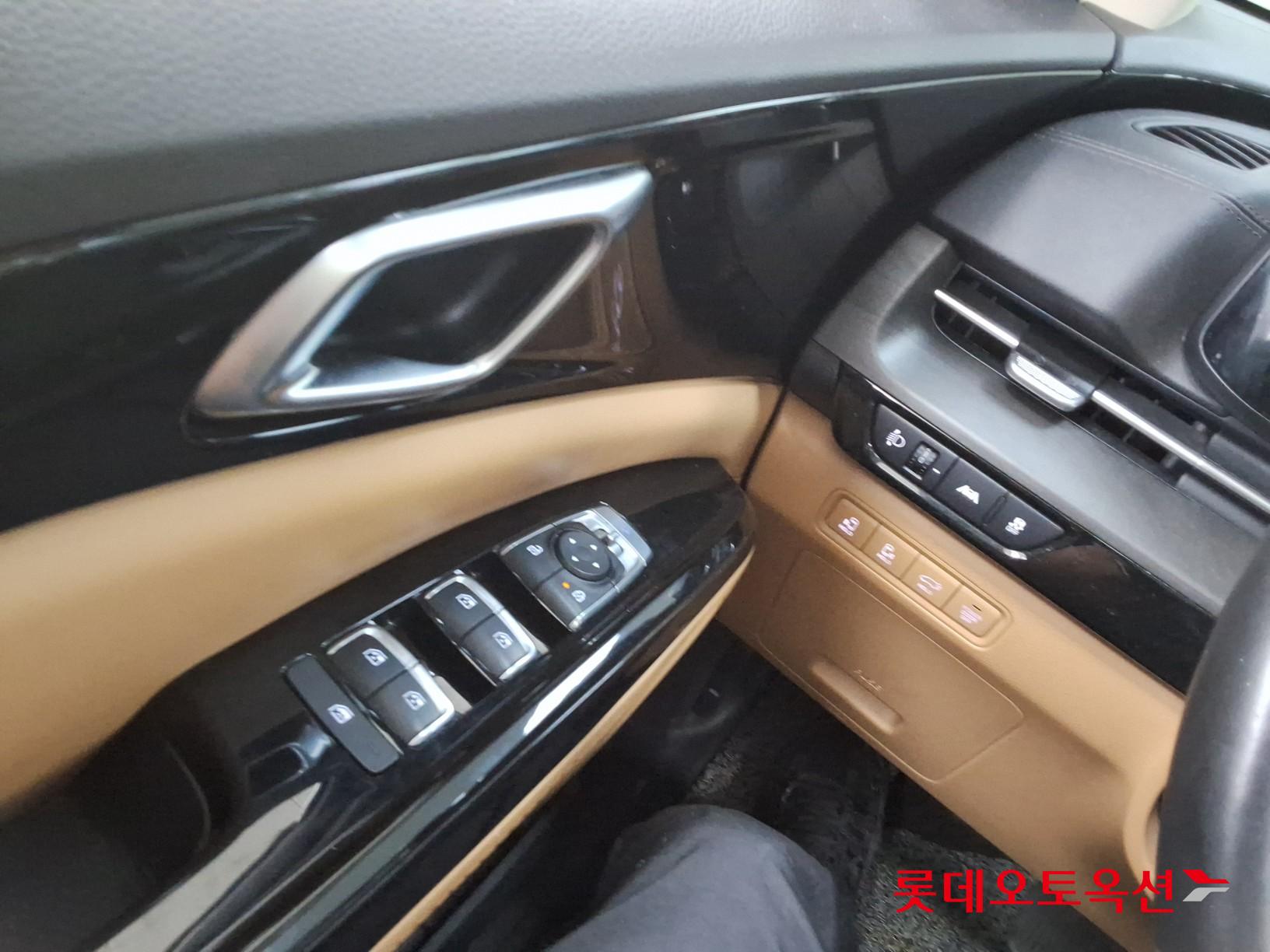 2022 - kia carnival