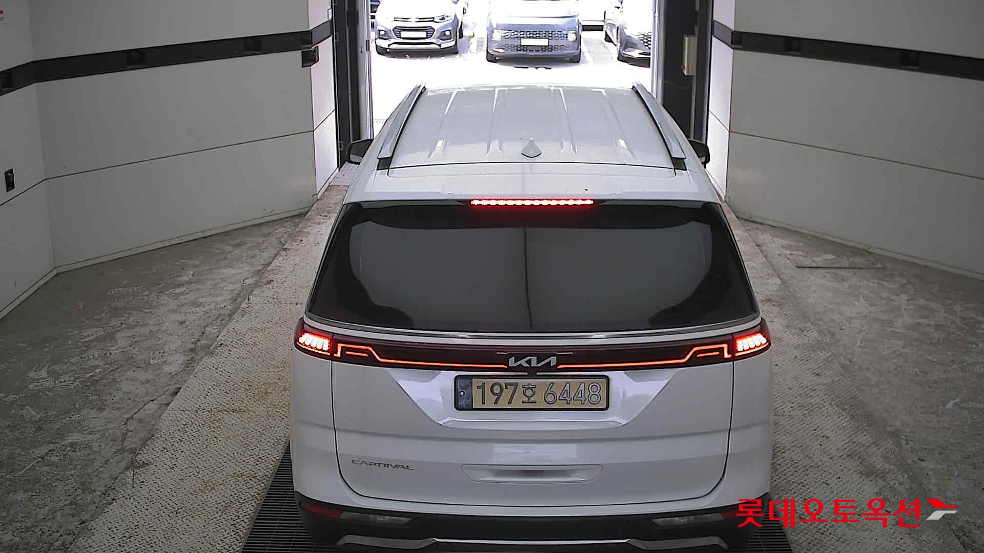 2022 - kia carnival