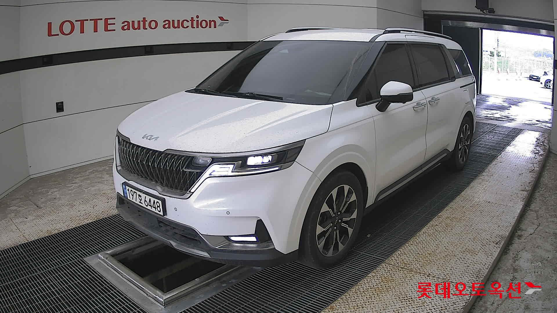 2022 - kia carnival