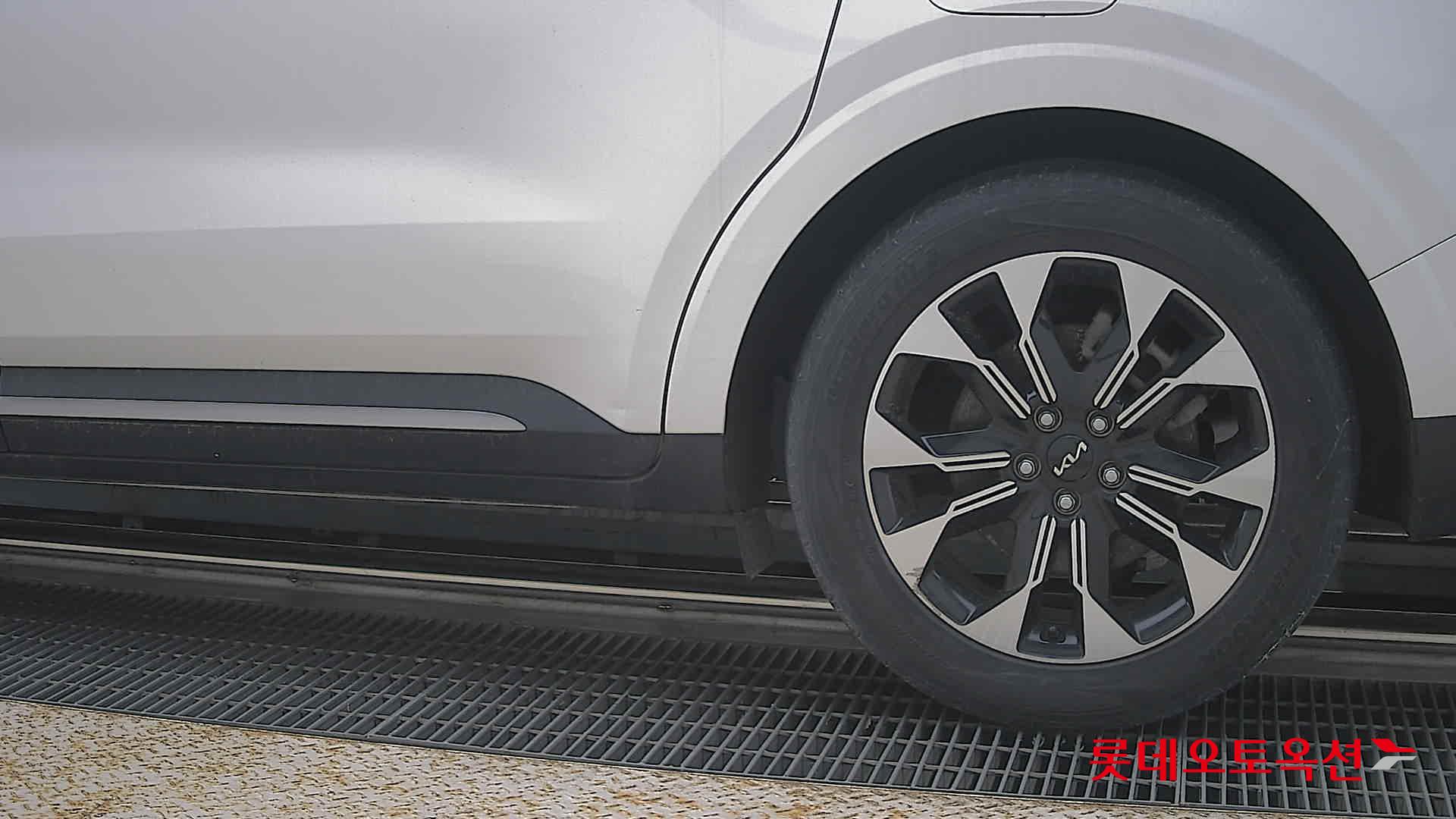 2022 - kia carnival