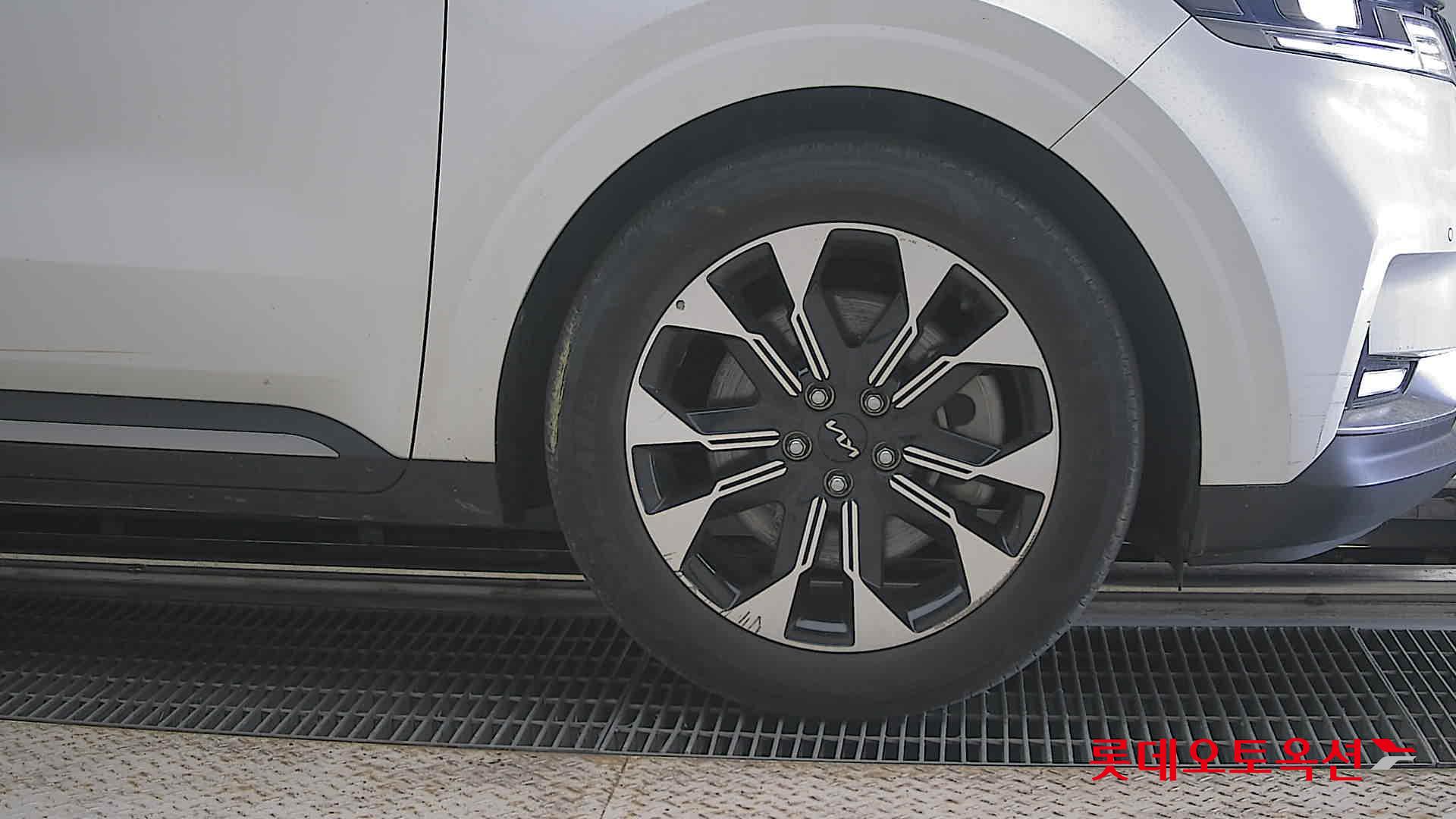 2022 - kia carnival