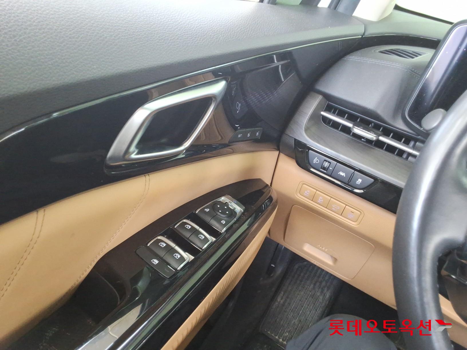 2022 - kia carnival