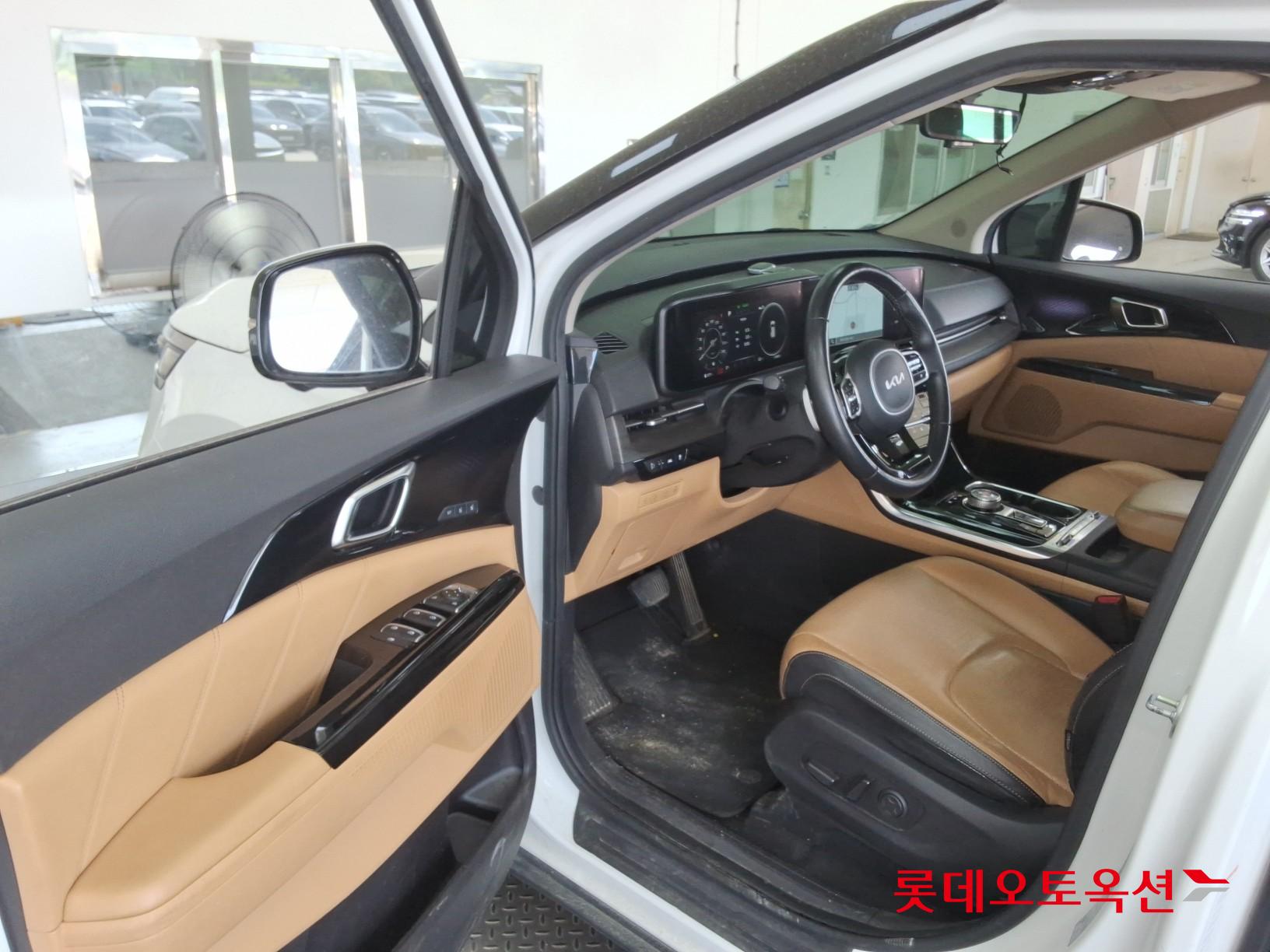2022 - kia carnival