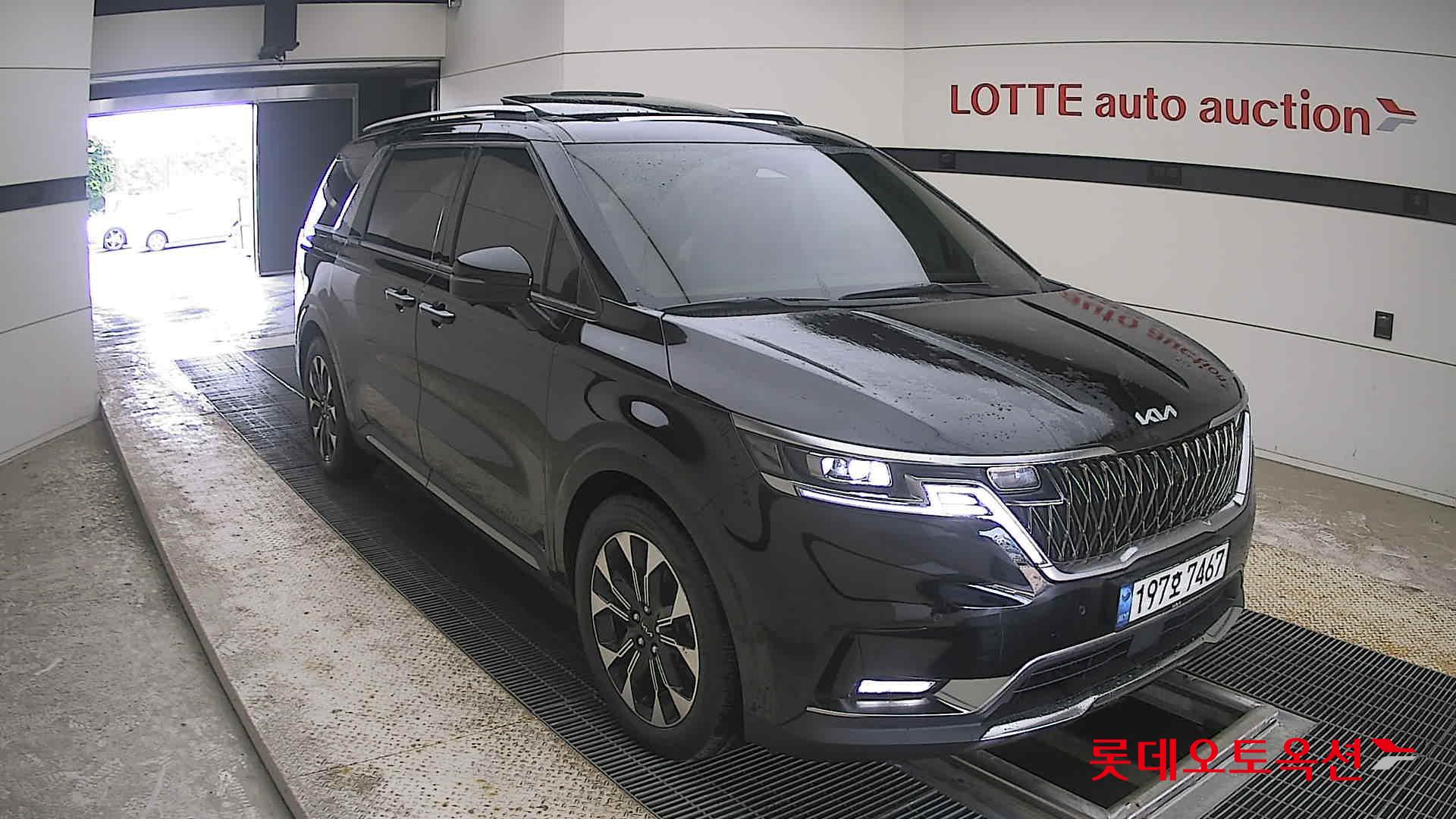 2022 - kia carnival