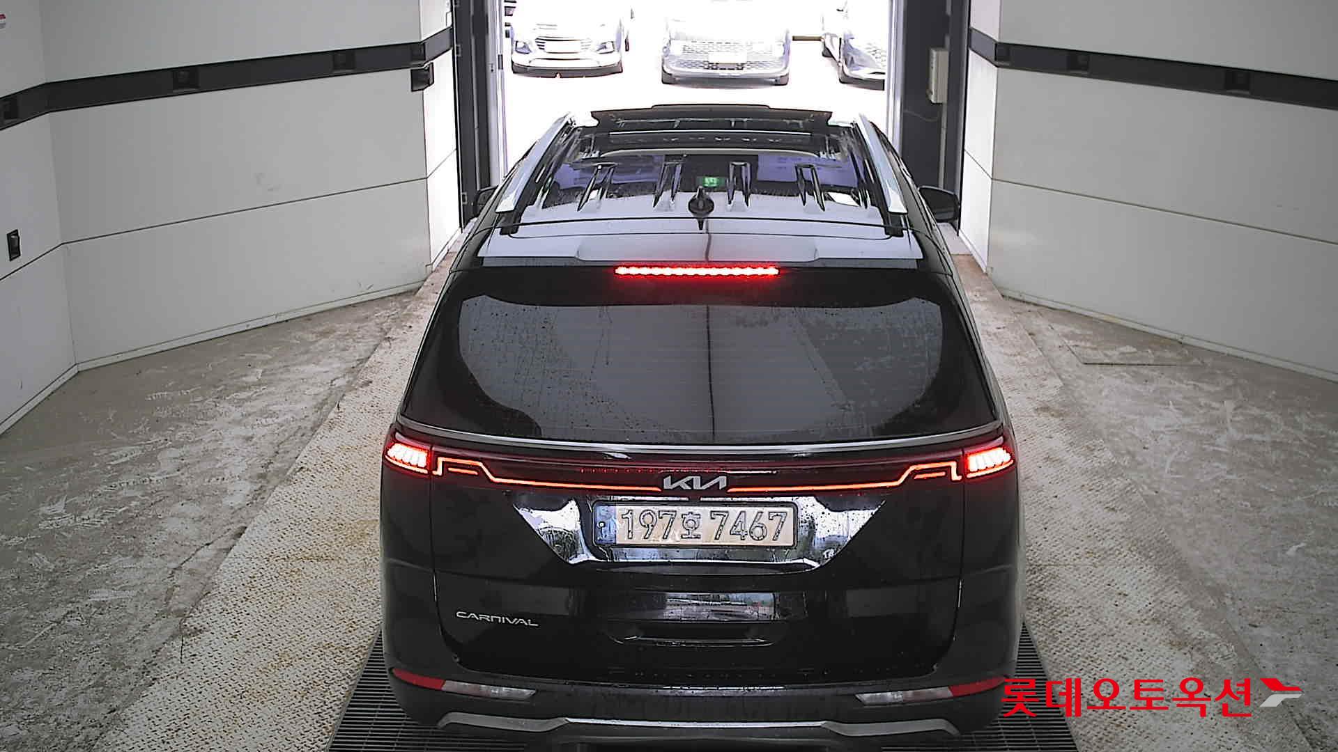 2022 - kia carnival