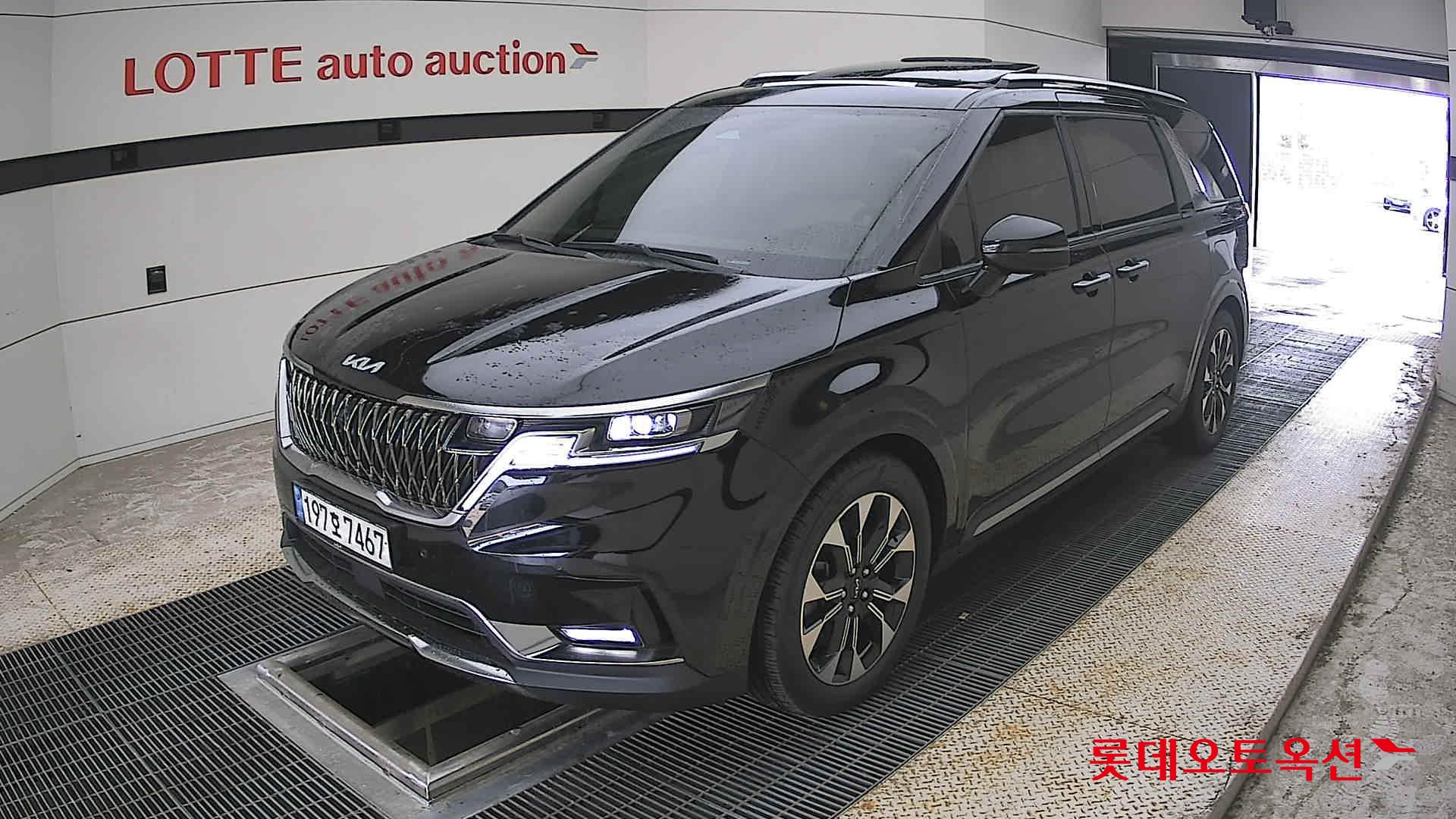 2022 - kia carnival