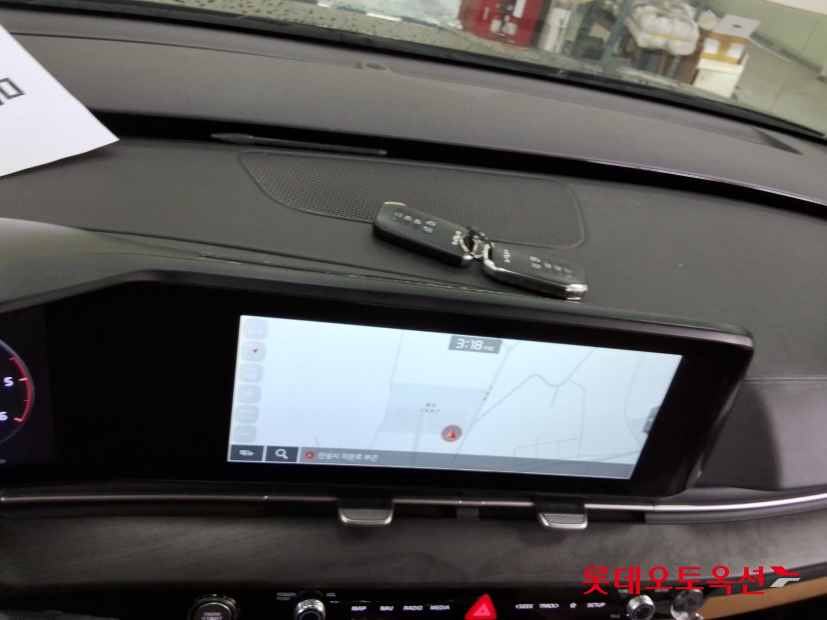 2023 - kia carnival