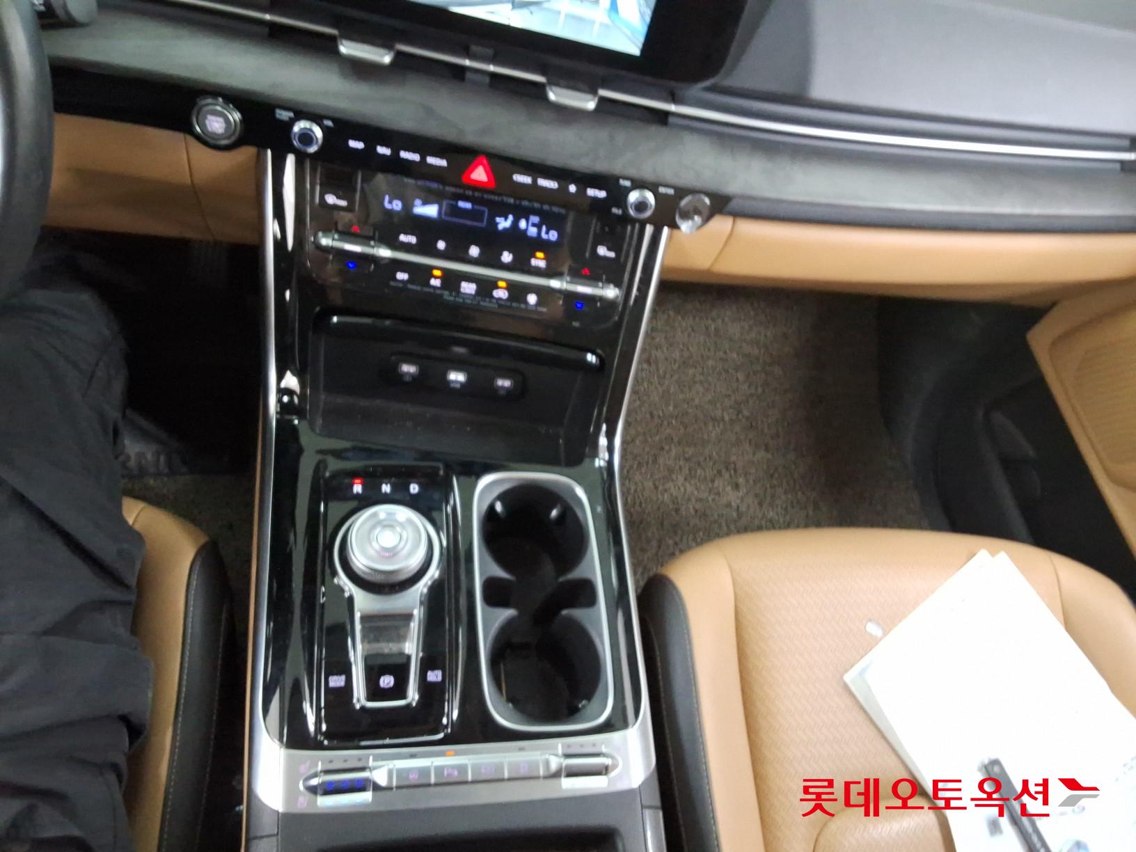 2023 - kia carnival