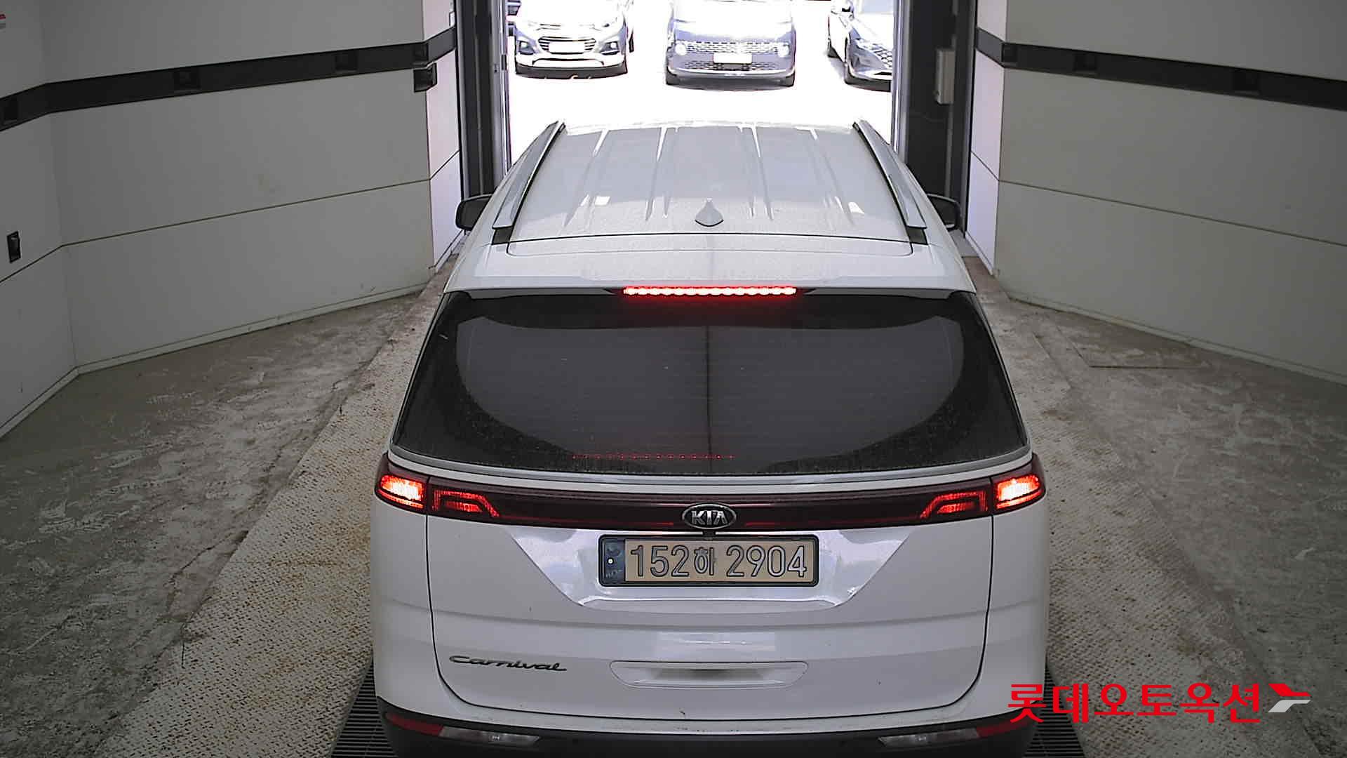 2021 - kia carnival