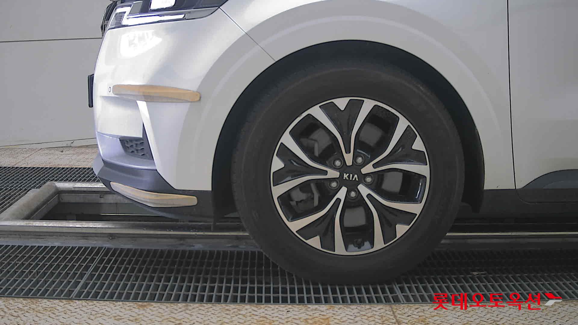 2021 - kia carnival