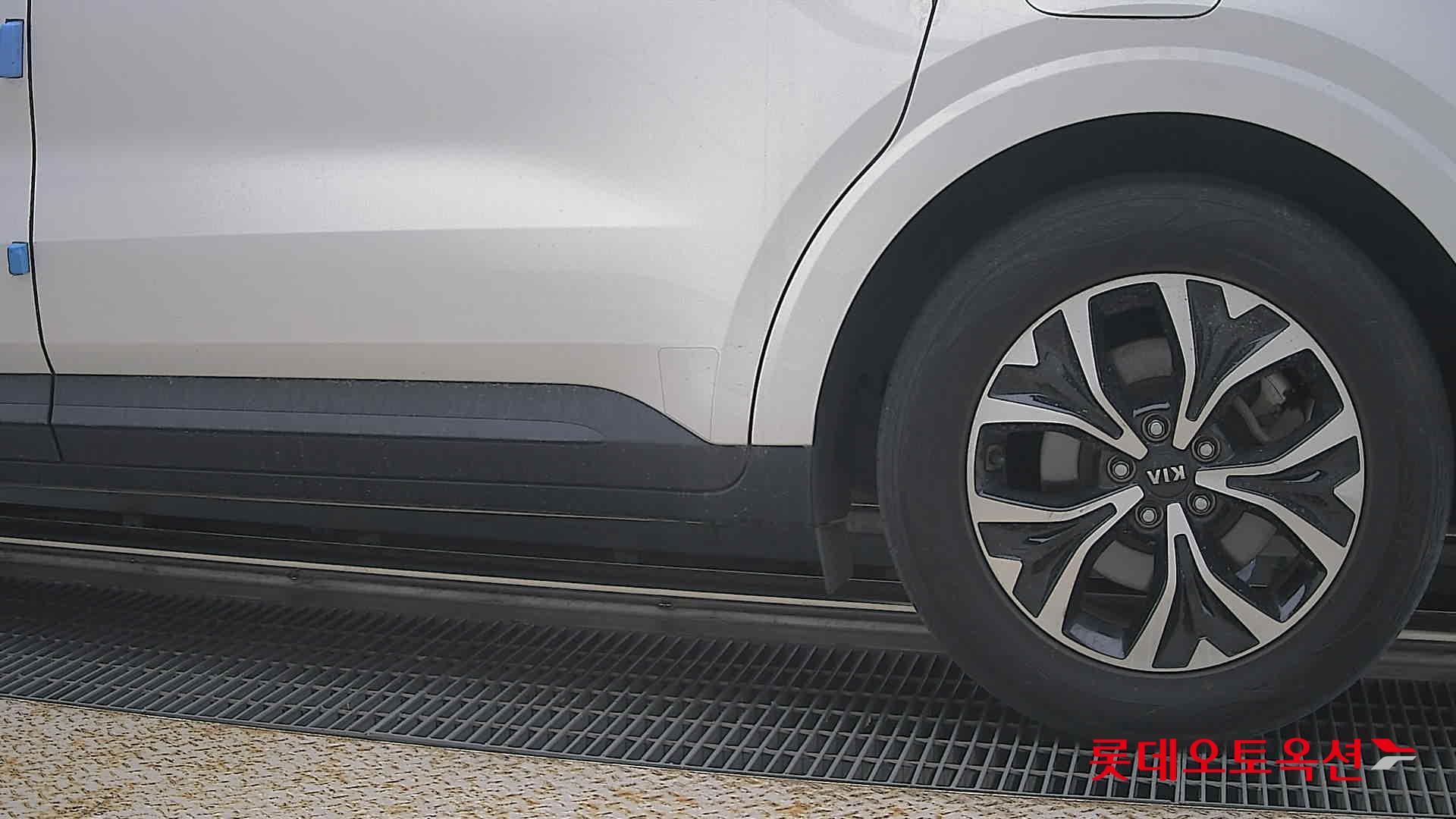 2021 - kia carnival