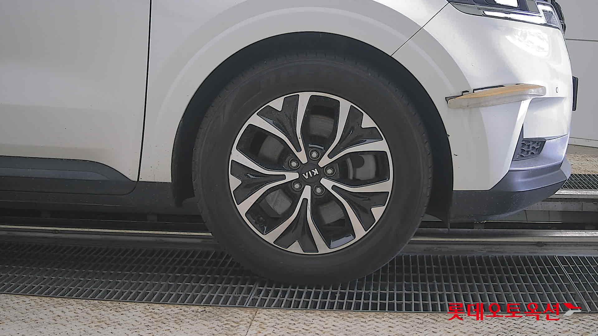 2021 - kia carnival