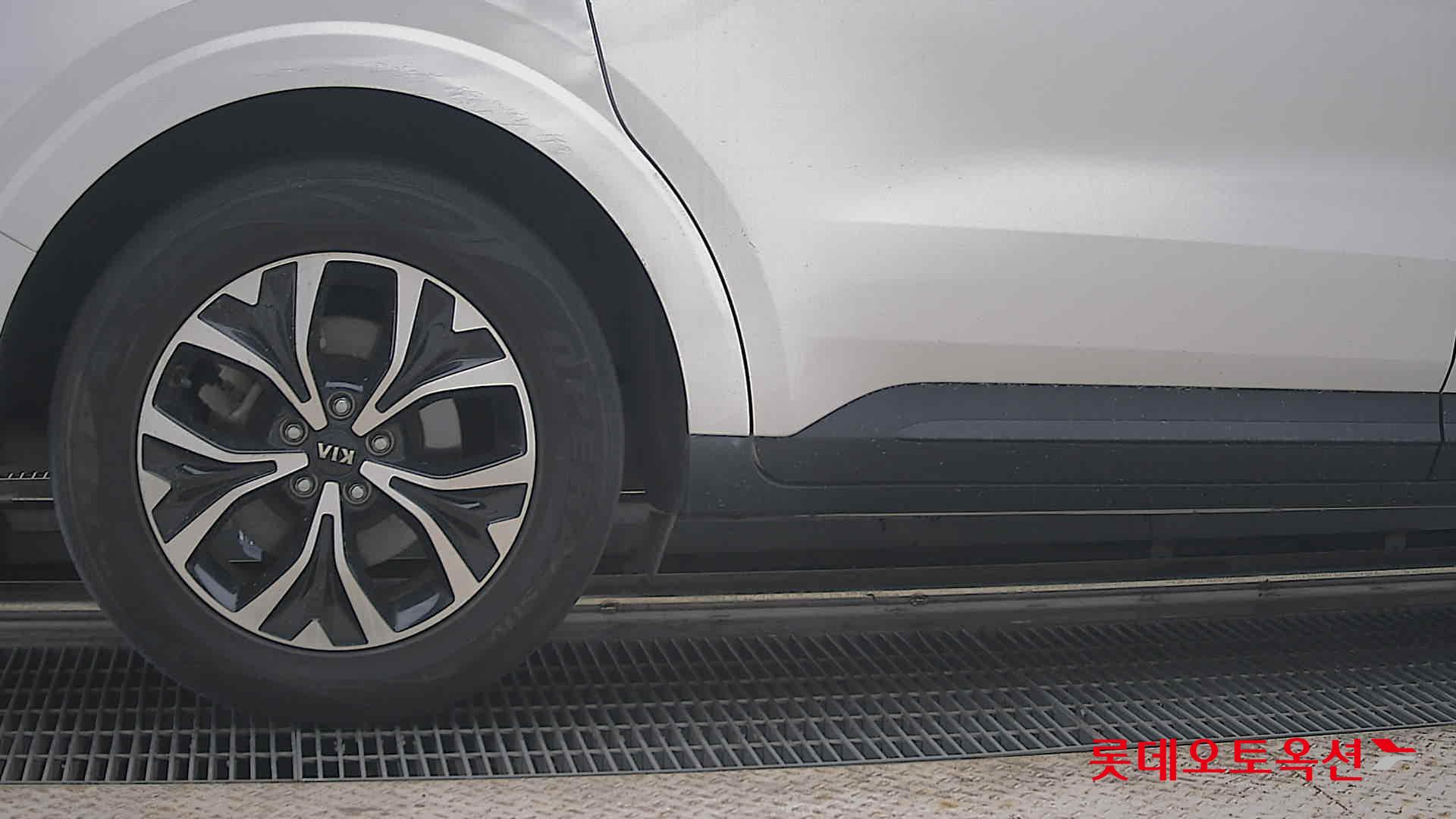 2021 - kia carnival