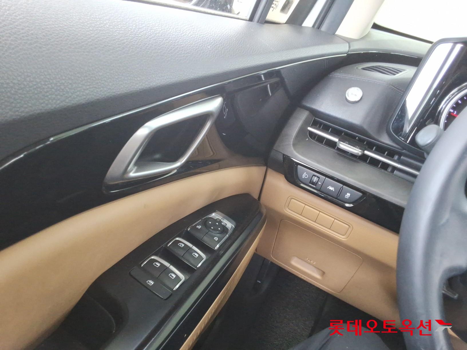 2021 - kia carnival