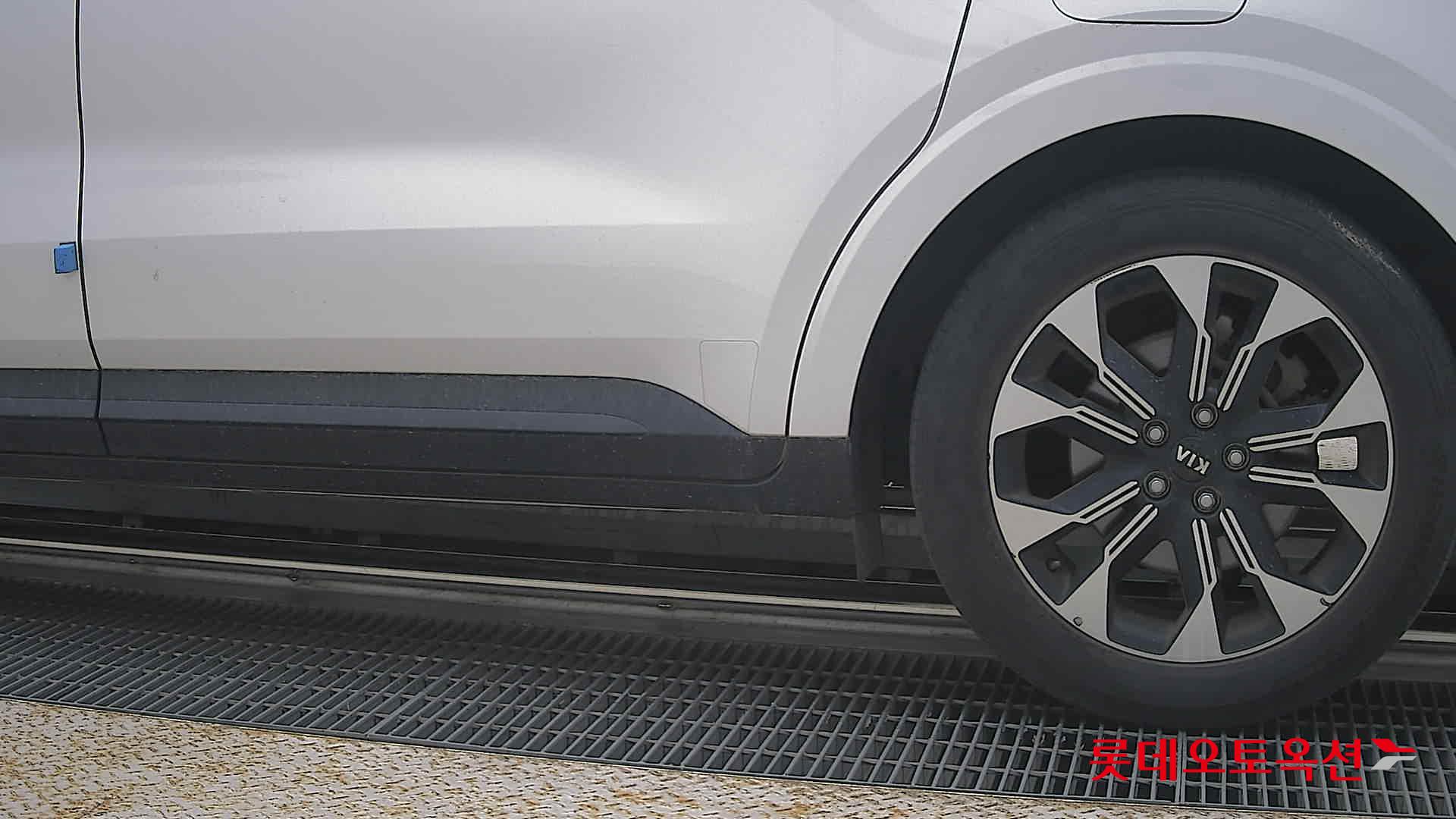2021 - kia carnival