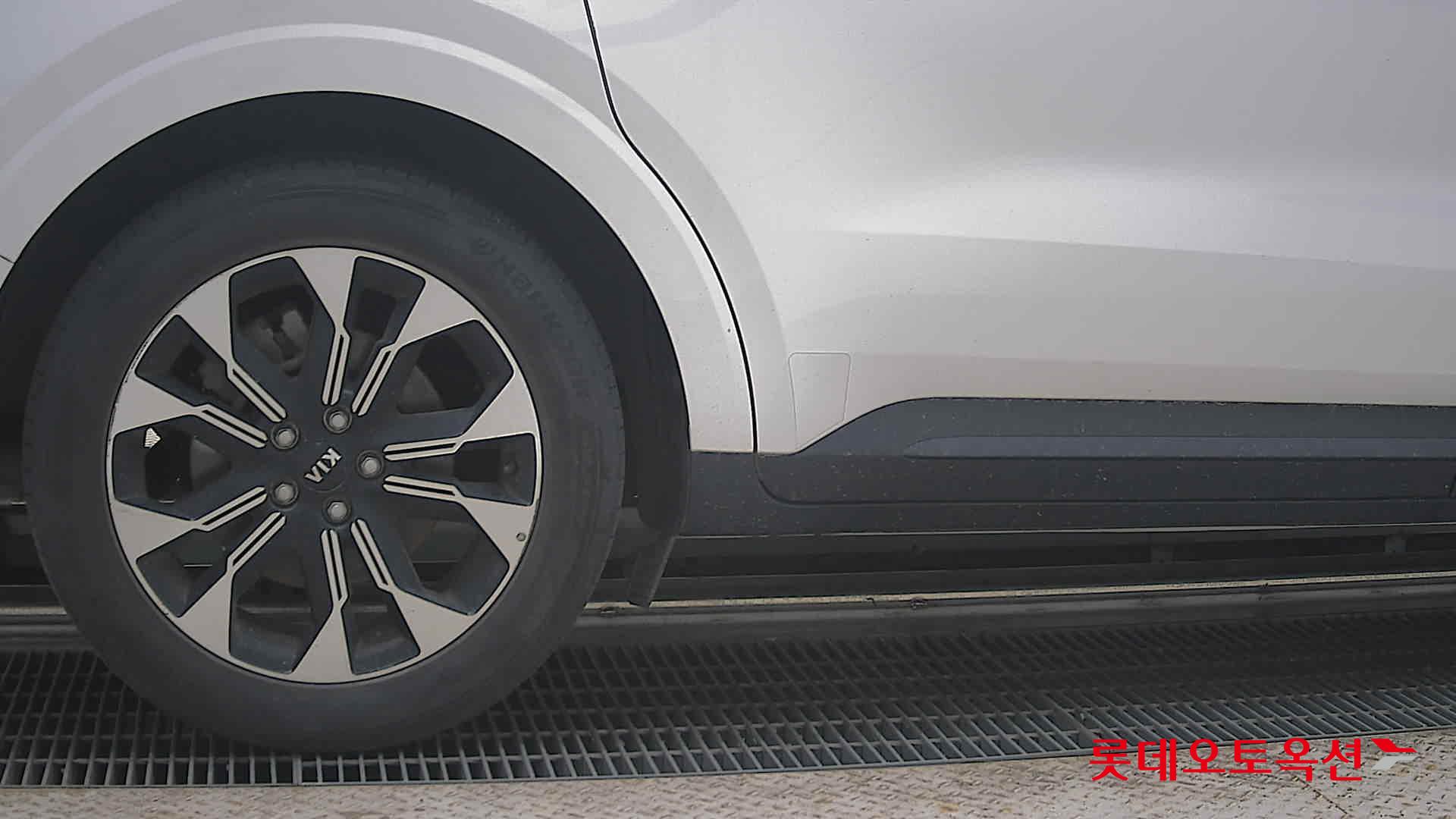 2021 - kia carnival