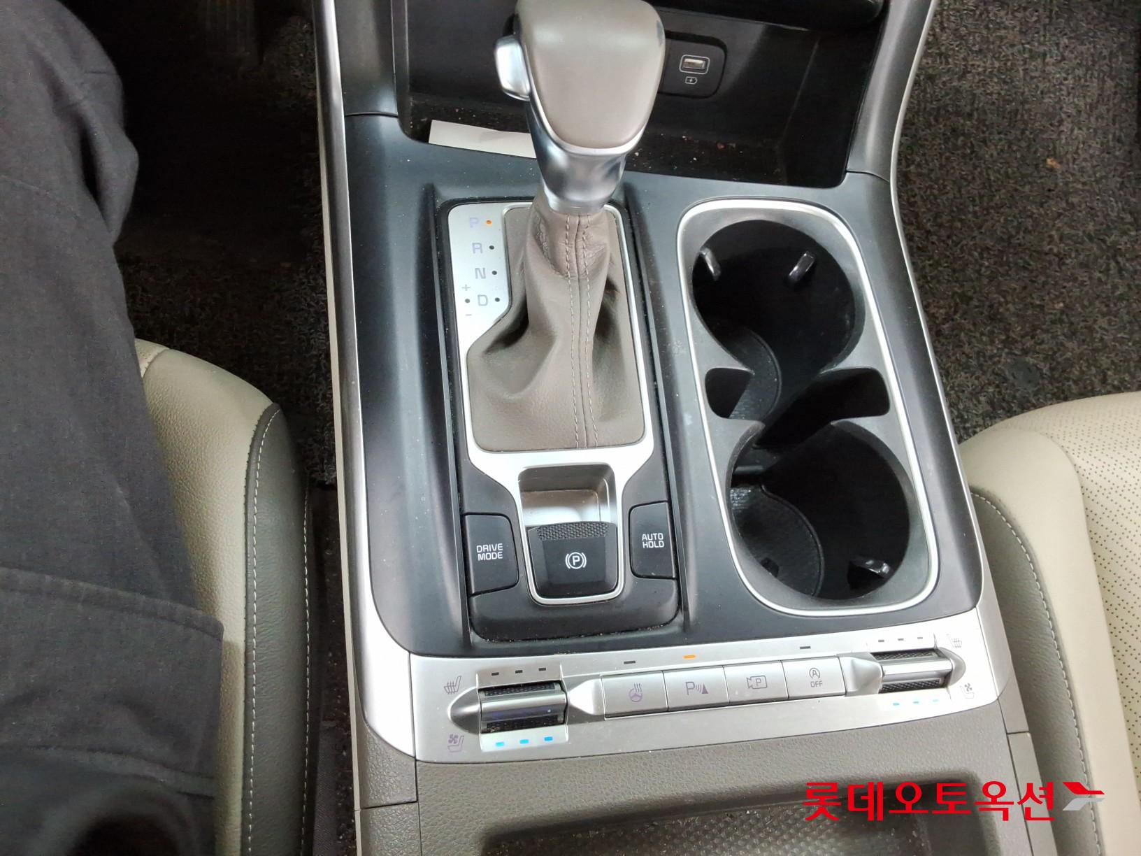 2021 - kia carnival