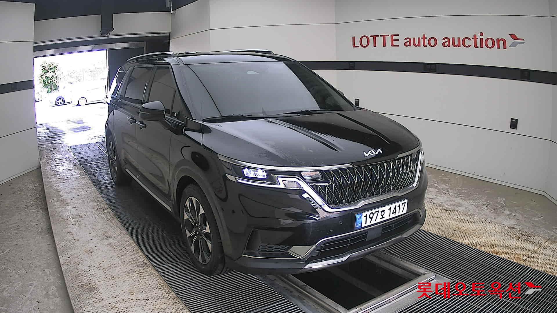 2023 - kia carnival