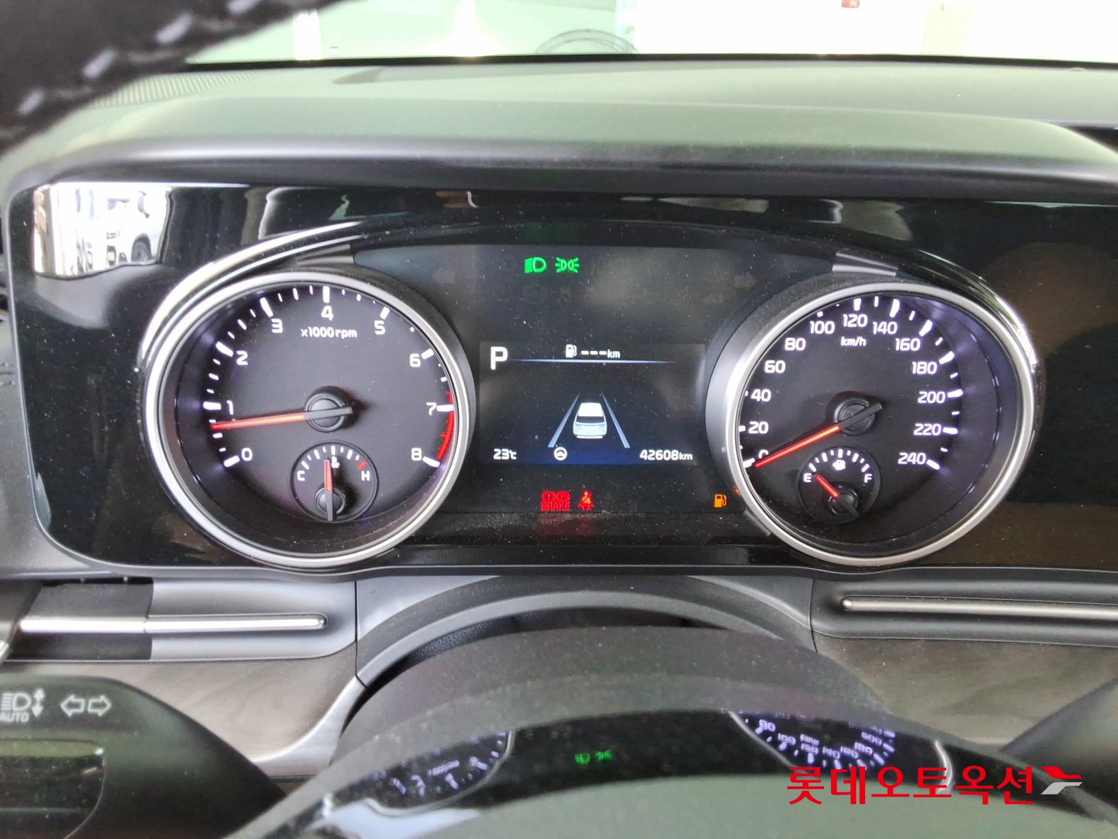 2023 - kia carnival