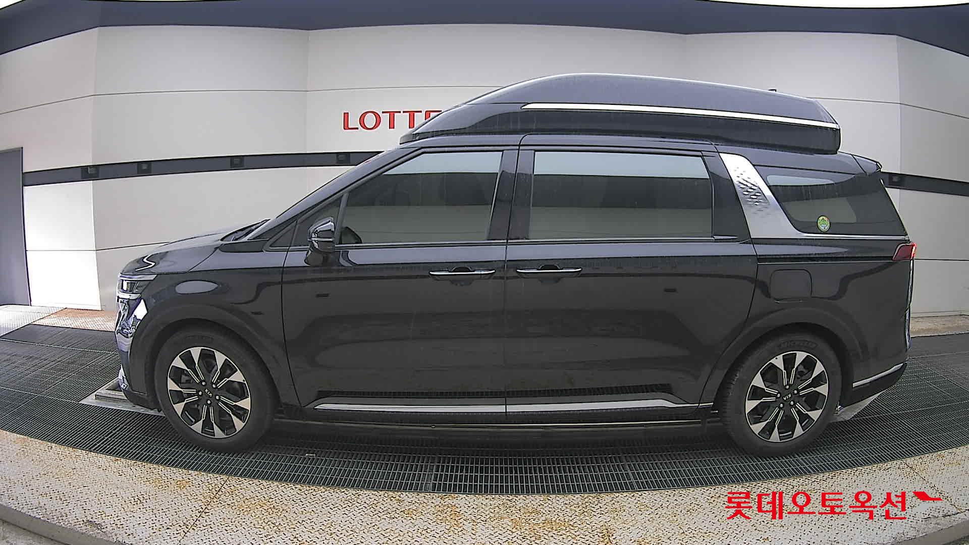 2021 - kia carnival