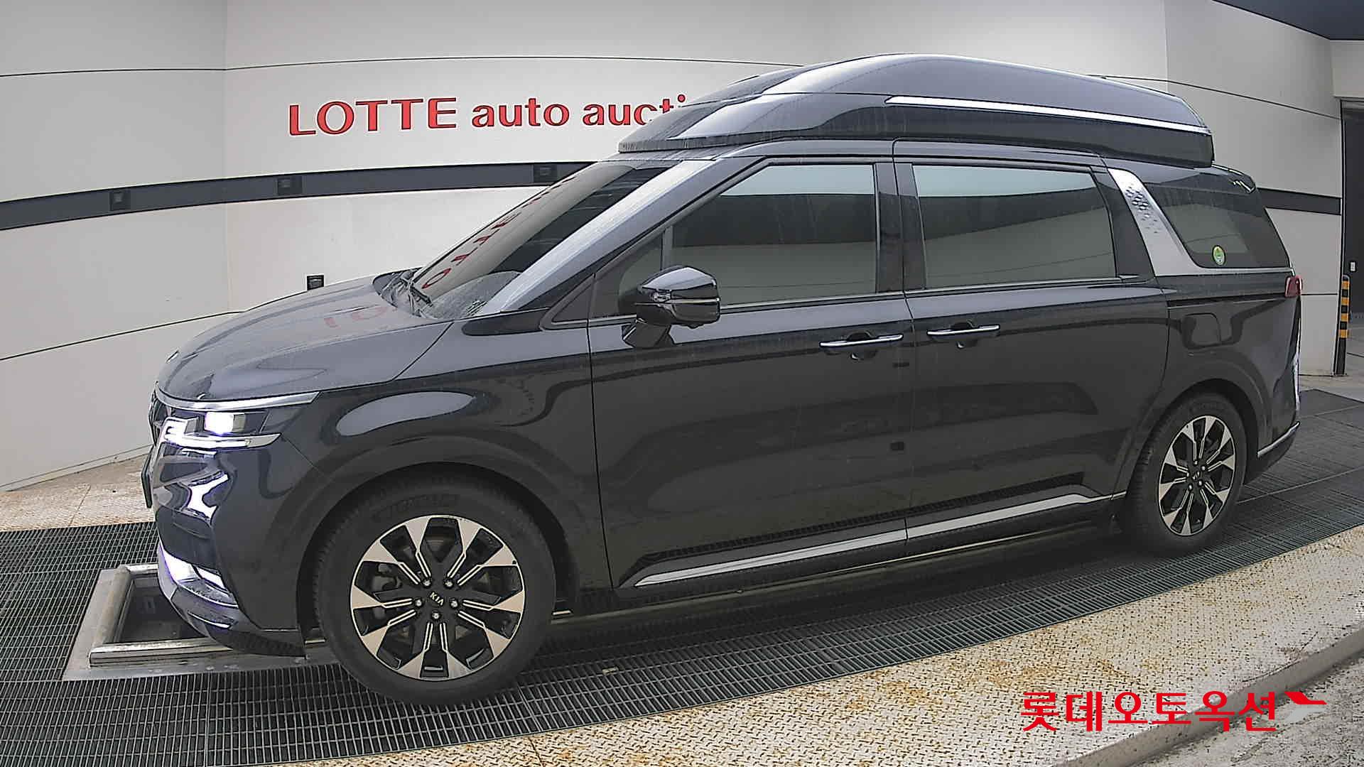 2021 - kia carnival