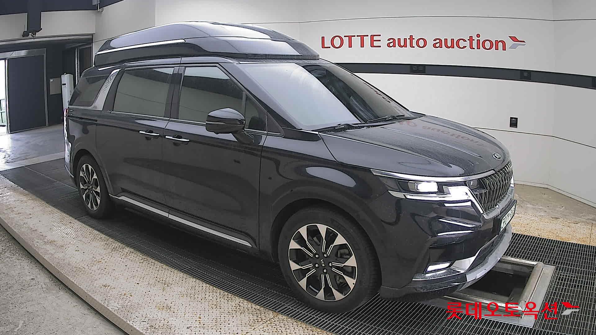 2021 - kia carnival