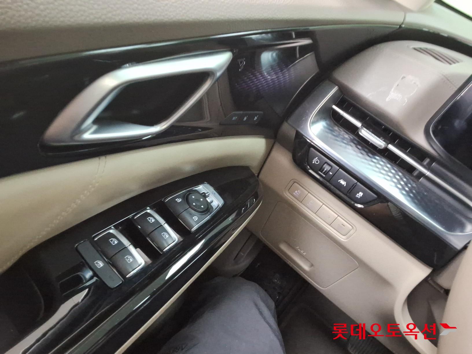 2021 - kia carnival