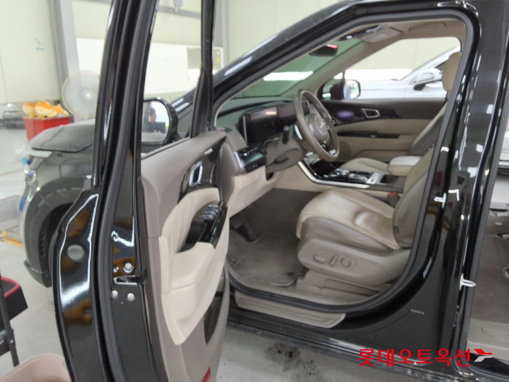 2021 - kia carnival