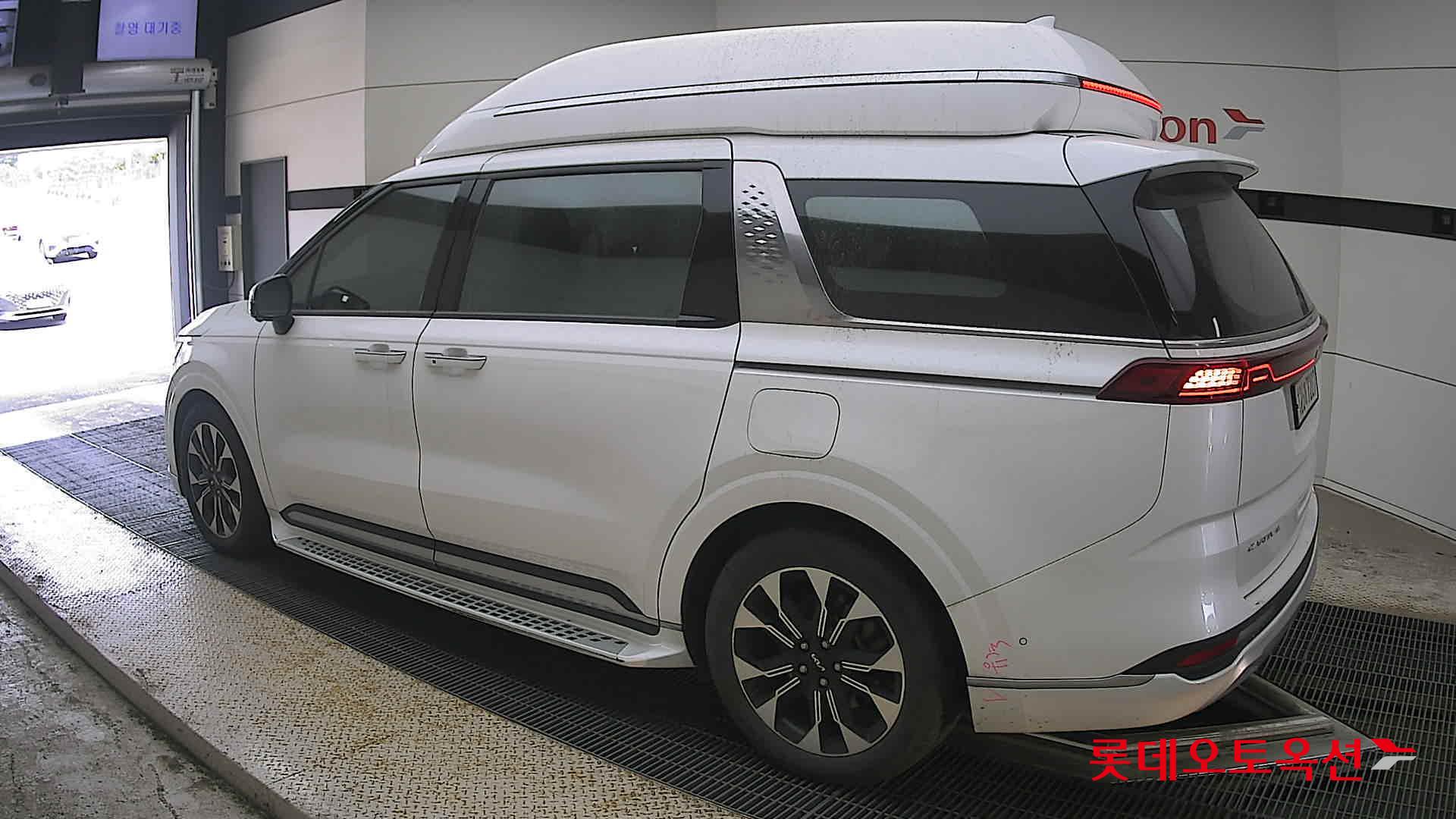 2022 - kia carnival