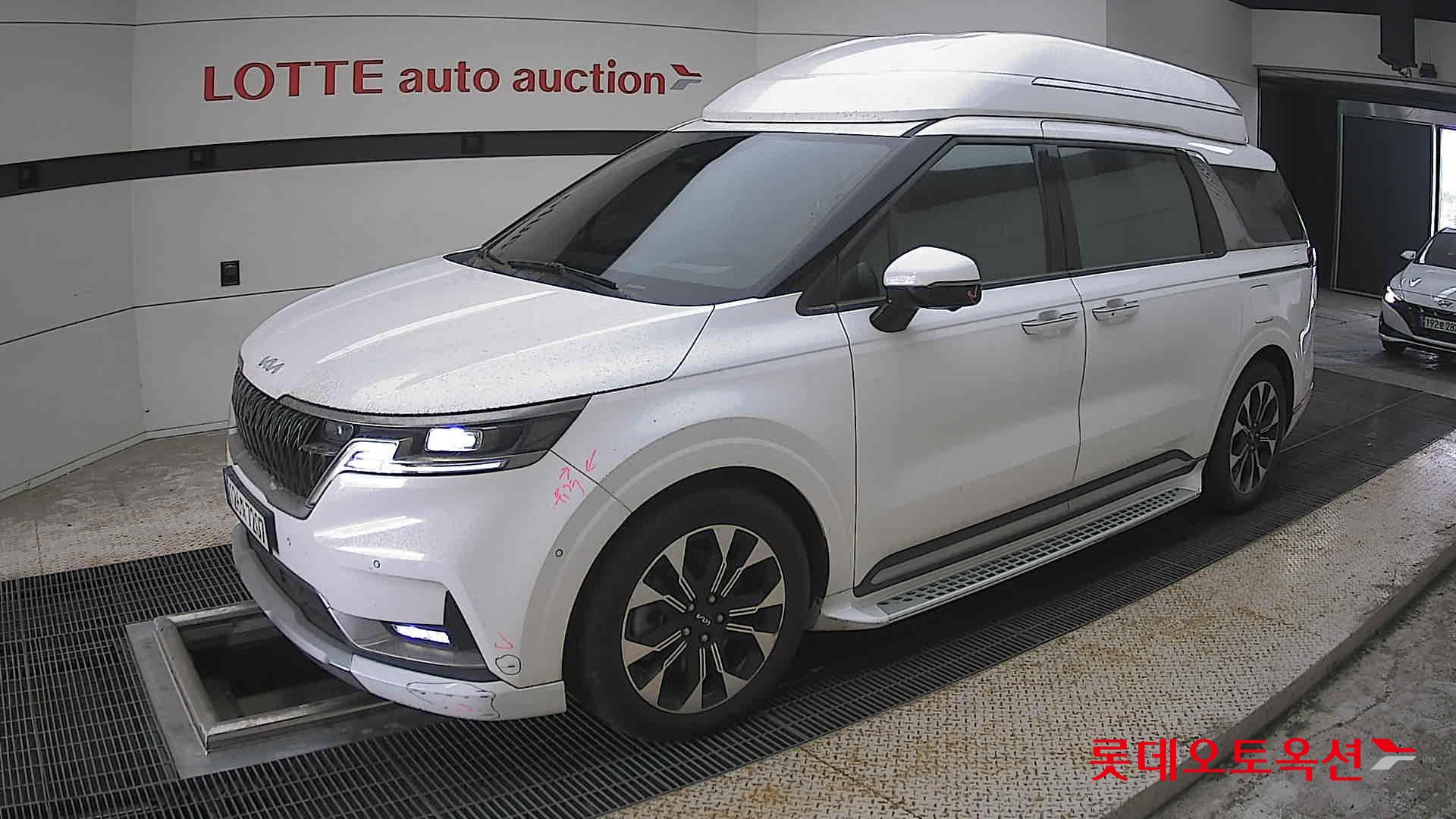 2022 - kia carnival