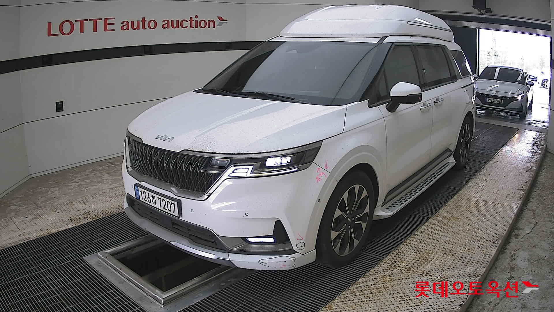 2022 - kia carnival