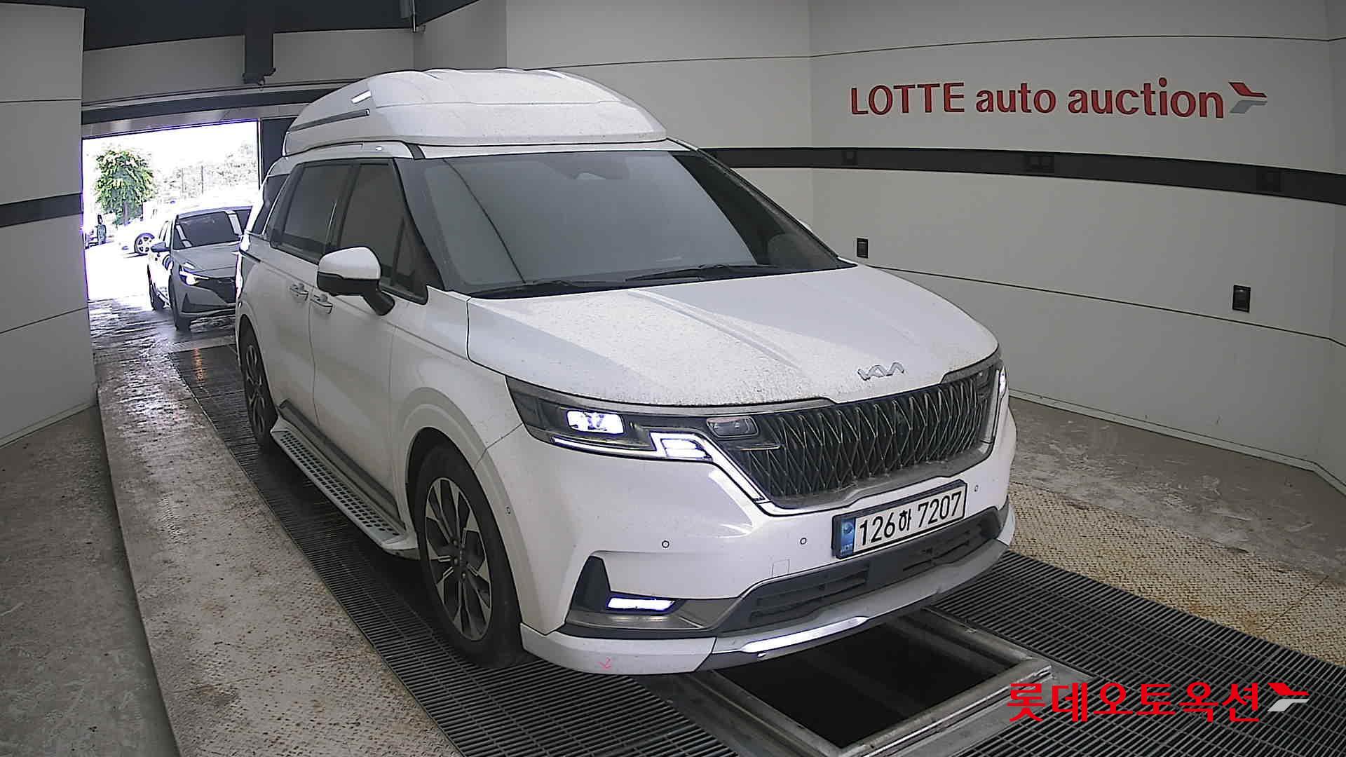 2022 - kia carnival